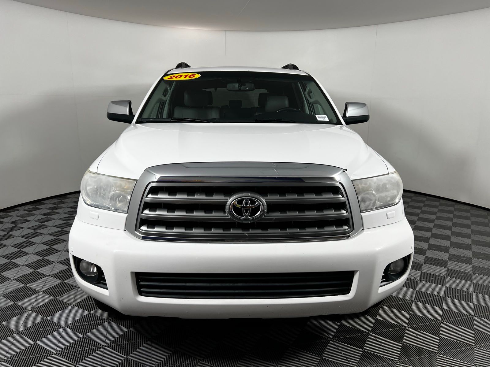 Thumbnail: 2015 Toyota Sequoia - 2