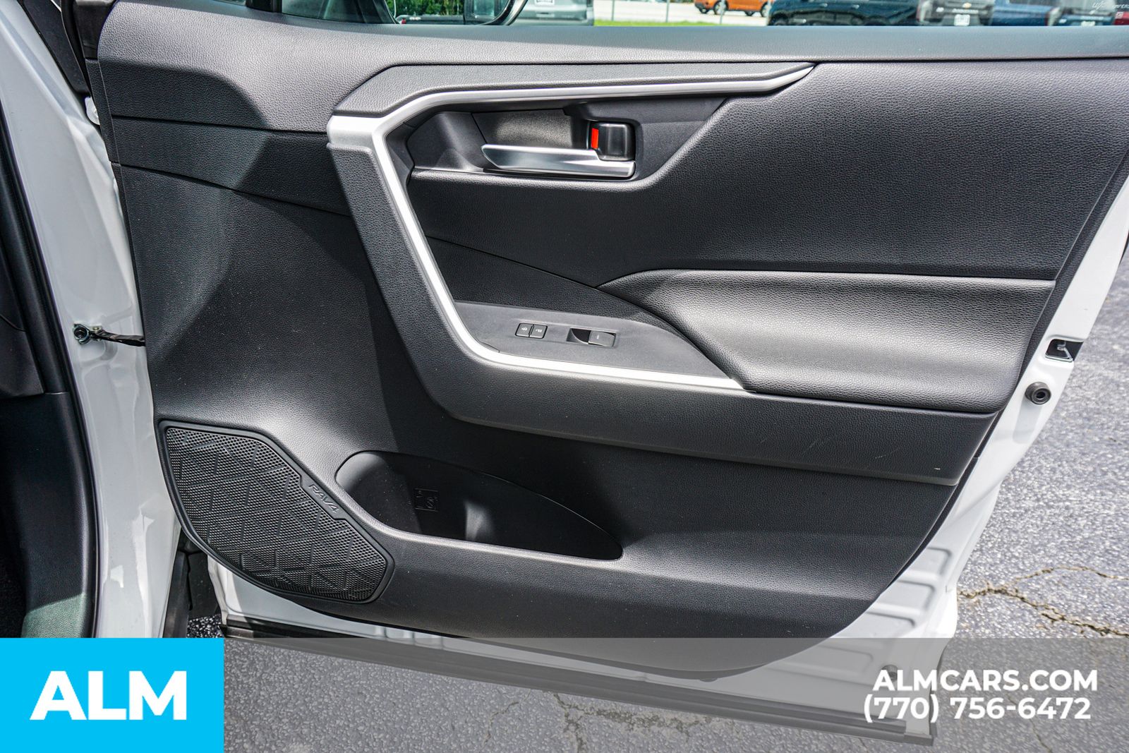 Used 2025 Beige Toyota XLE Premium image 49
