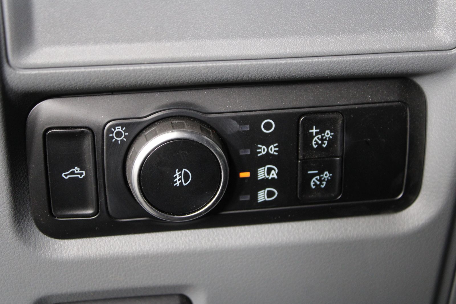 Used 2024  Ford XLT image 18