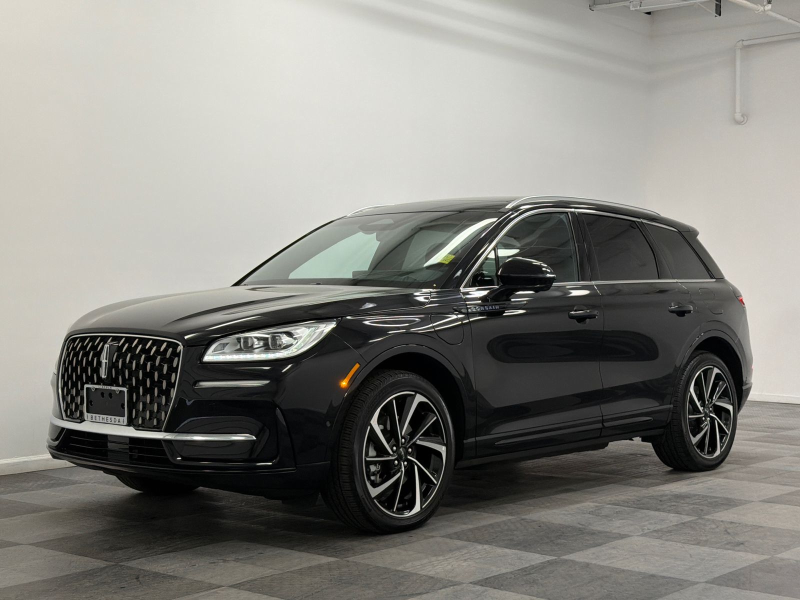 Infinite Black Metallic Clearcoat 2023 Lincoln Corsair Grand Touring AWD SUV / Crossover All-Wheel Drive Continuously Variable Transmission