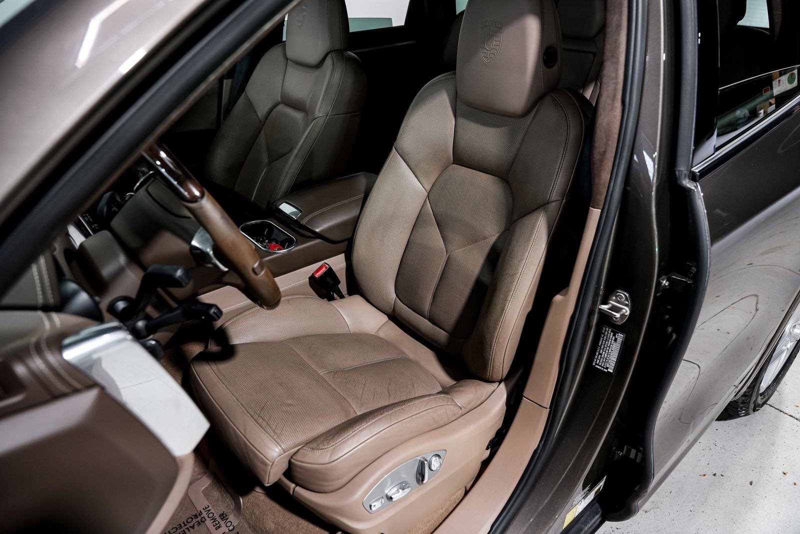 2013 Porsche Cayenne Turbo — photo 23