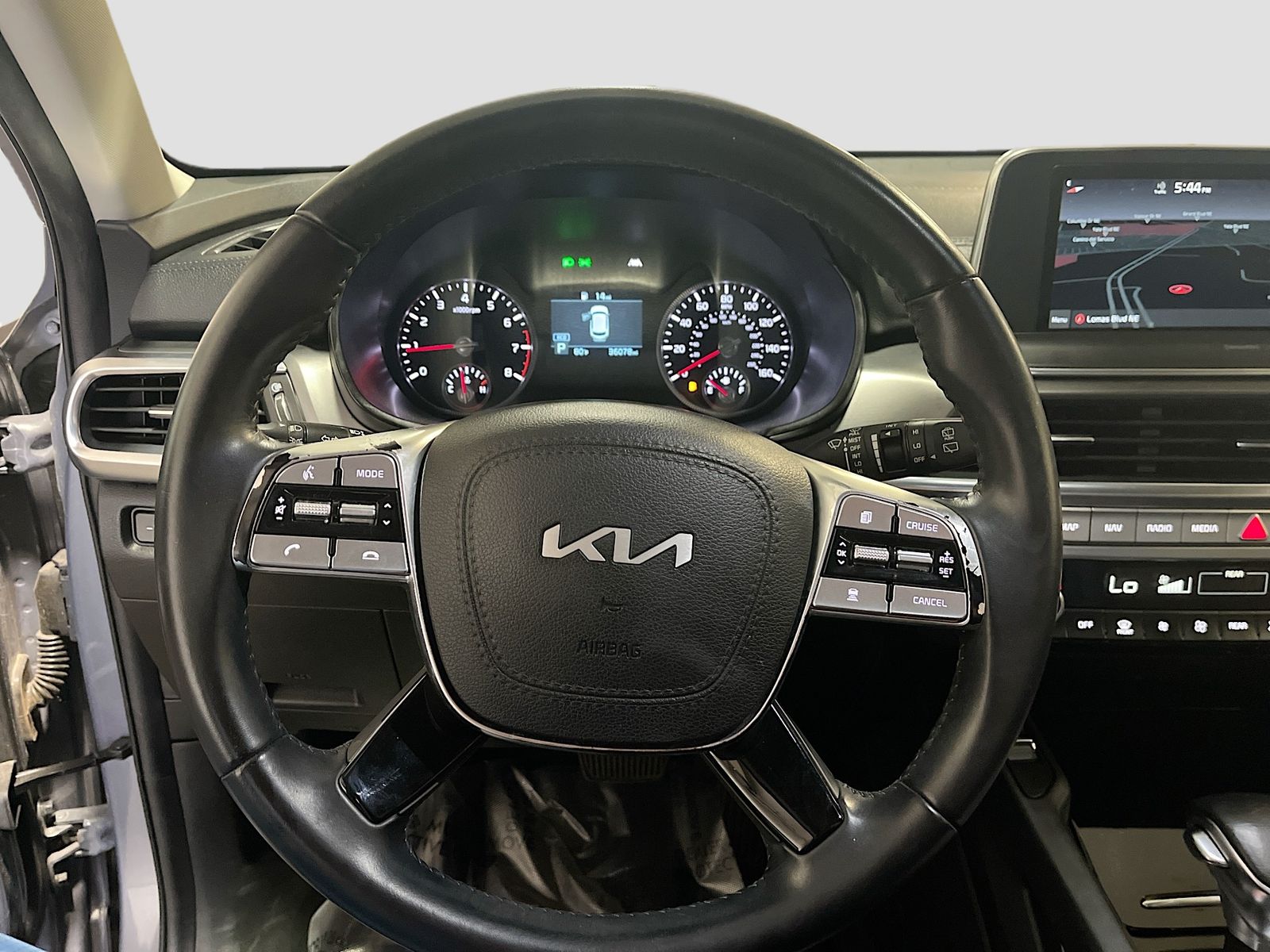 Used 2022 Silver Kia S image 11