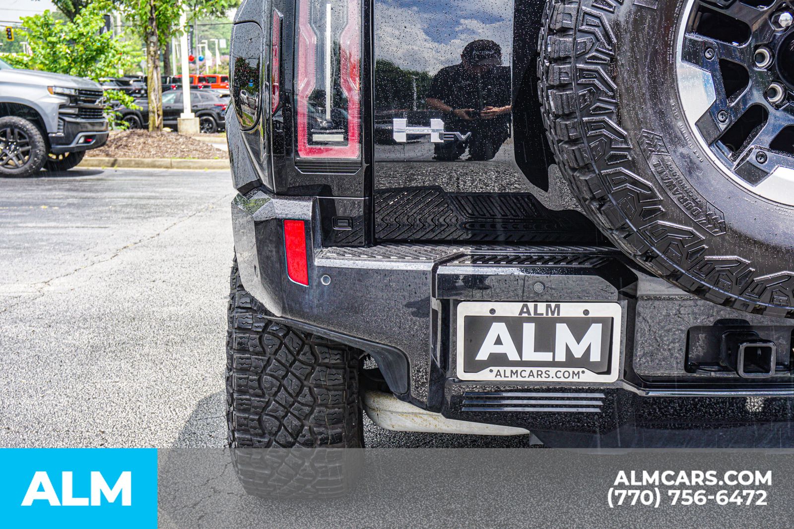 Used 2024 Black GMC 2X image 16