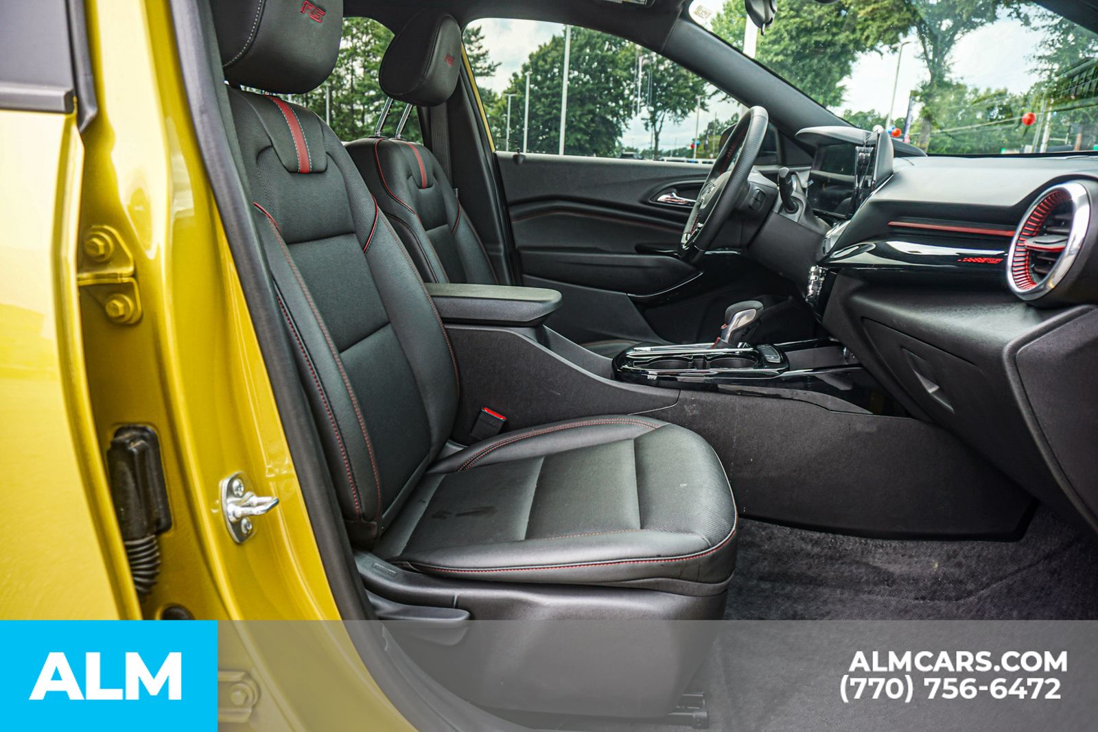 Used 2025 Yellow Chevrolet 2RS image 23