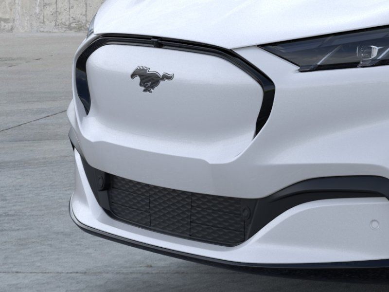 New 2025 Star White Metallic Tri-coat Ford Premium image 17