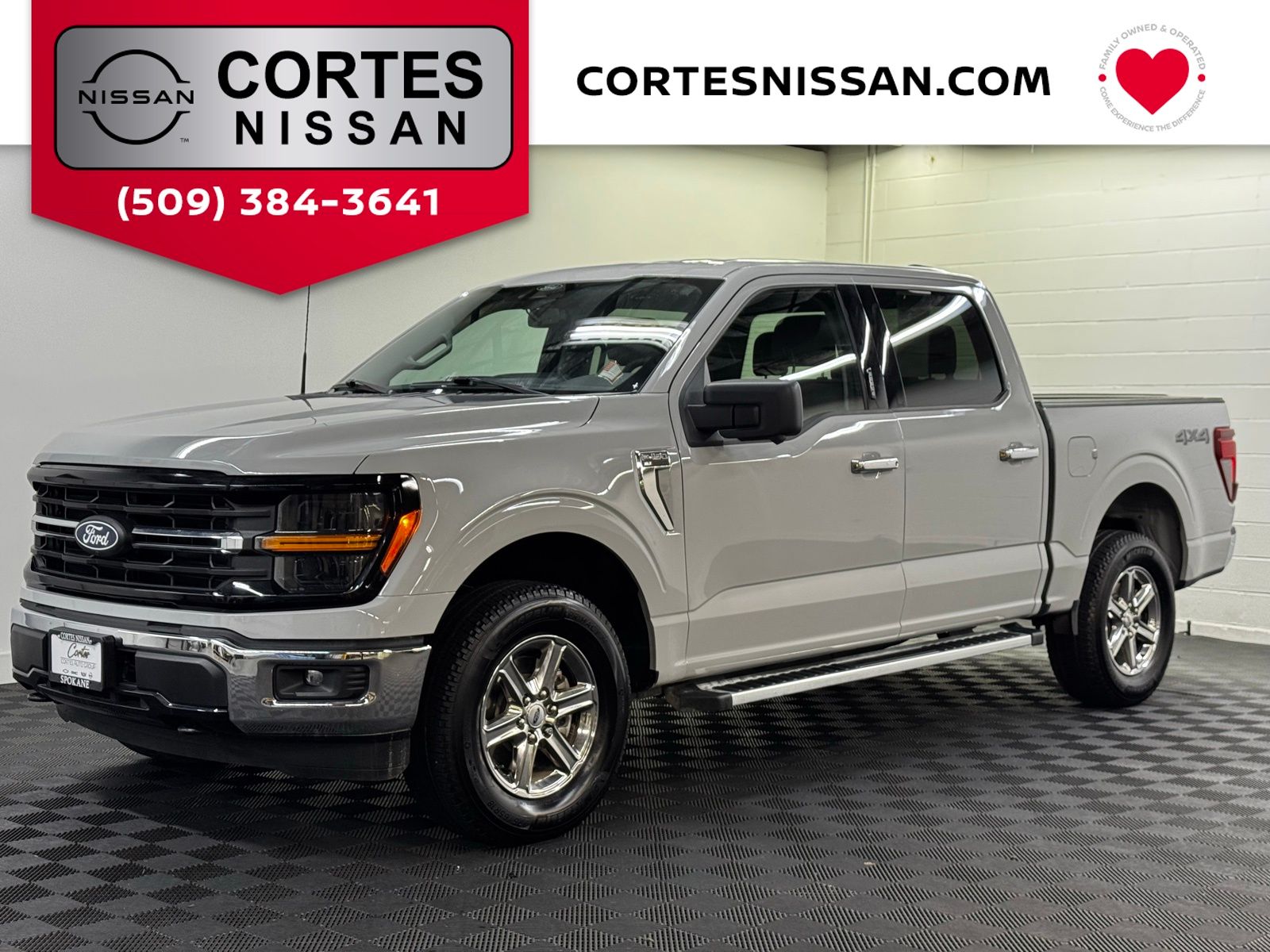 Avalanche Gray 2024 Ford F-150 XLT SuperCrew 4WD Pickup Truck Four-Wheel Drive Automatic