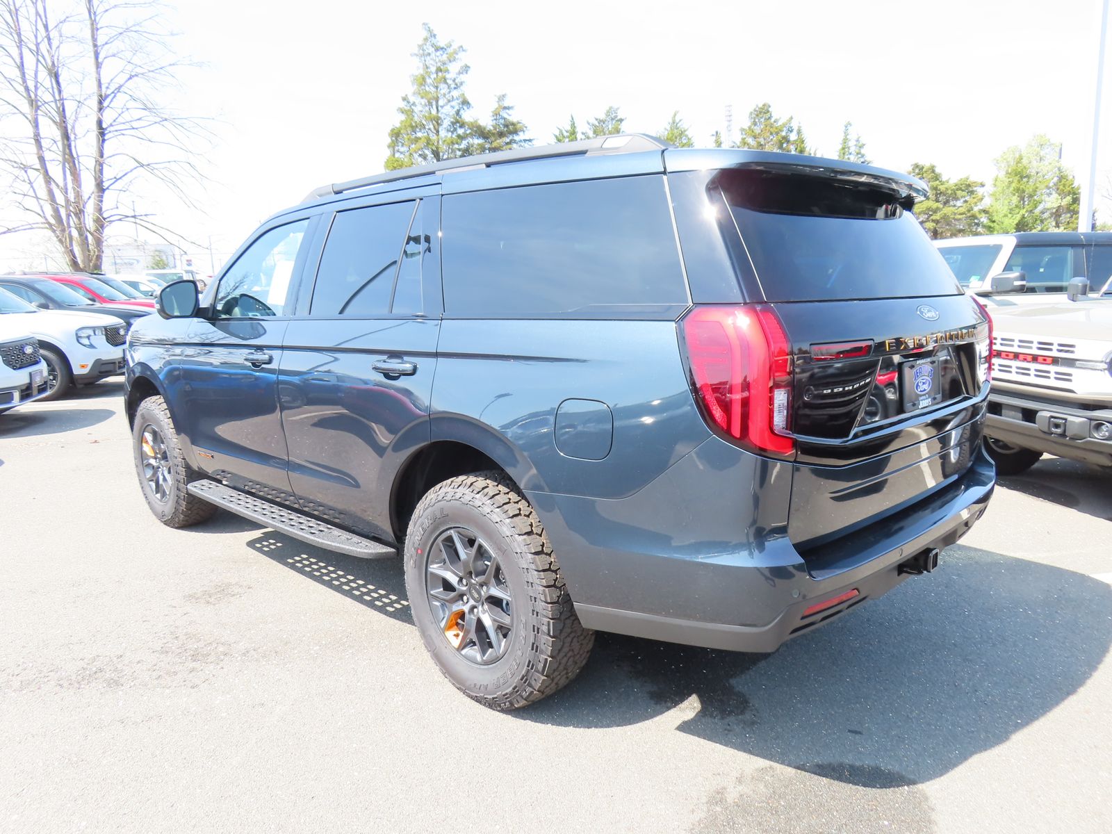 View vehicle photo 6