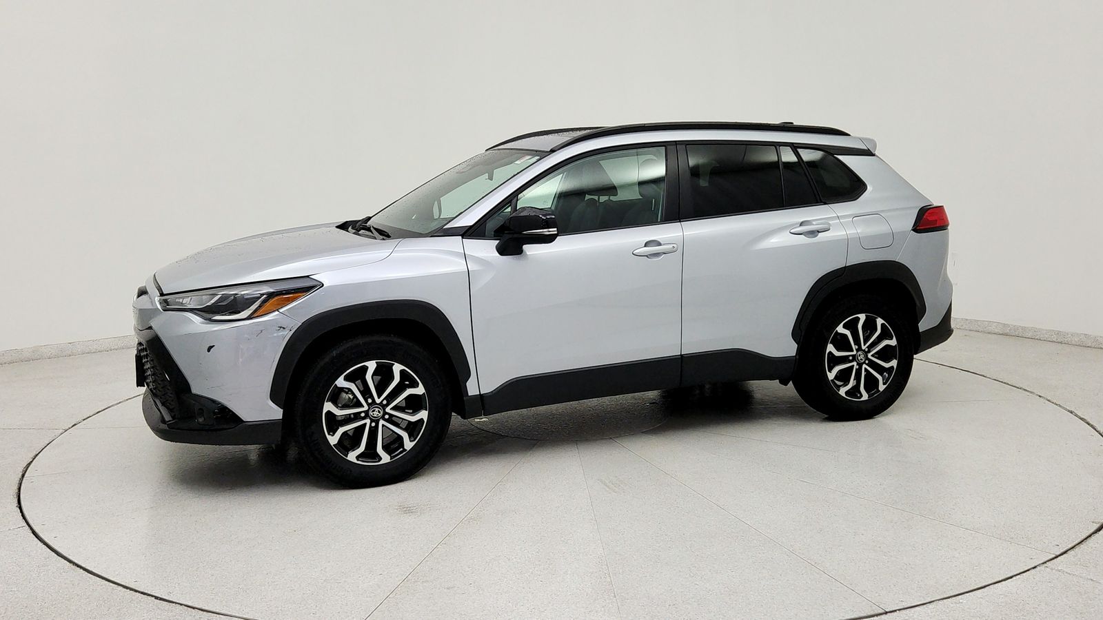 Used 2025 Silver Toyota Hybrid SE image 3