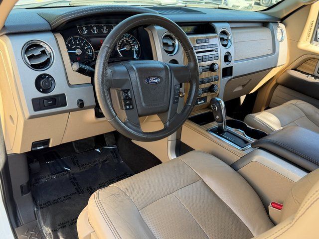 Used 2011 White Ford Lariat image 34