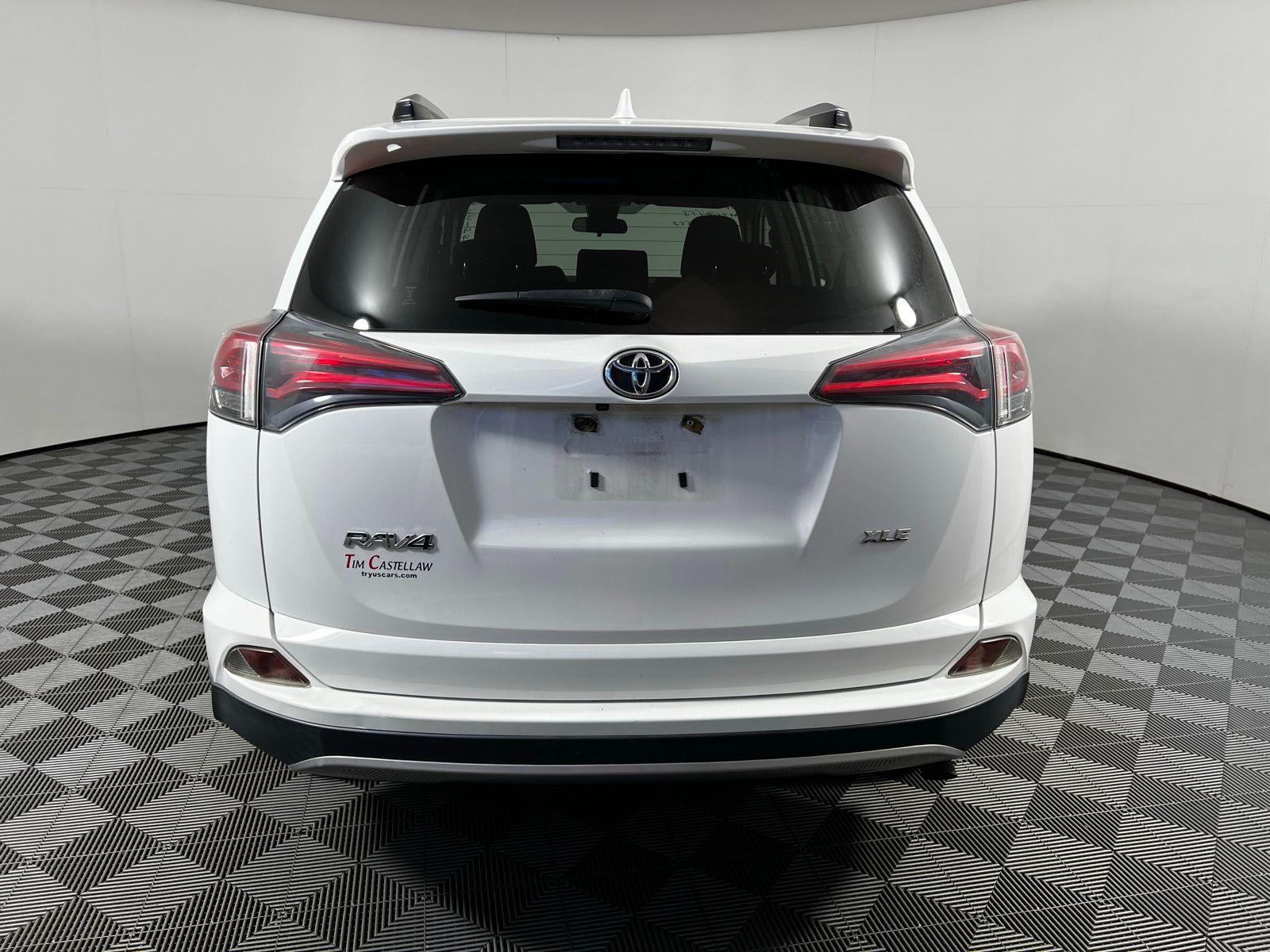 Thumbnail: 2018 Toyota RAV4 - 6