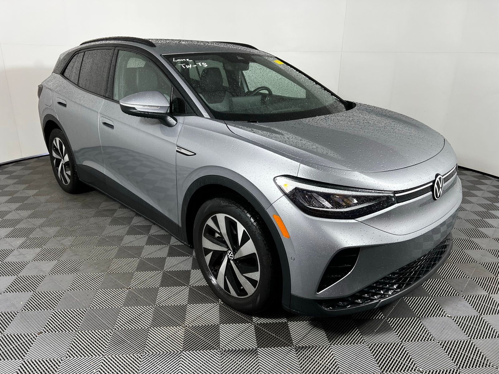 Thumbnail: 2025 Volkswagen ID.4 - 3