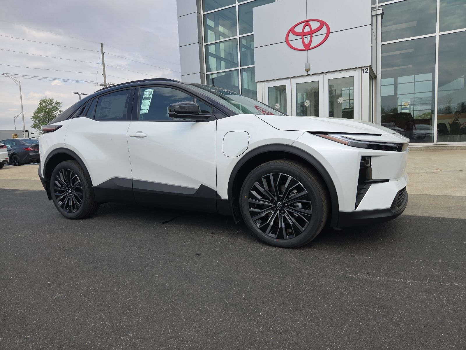2026 Toyota C-HR XSE