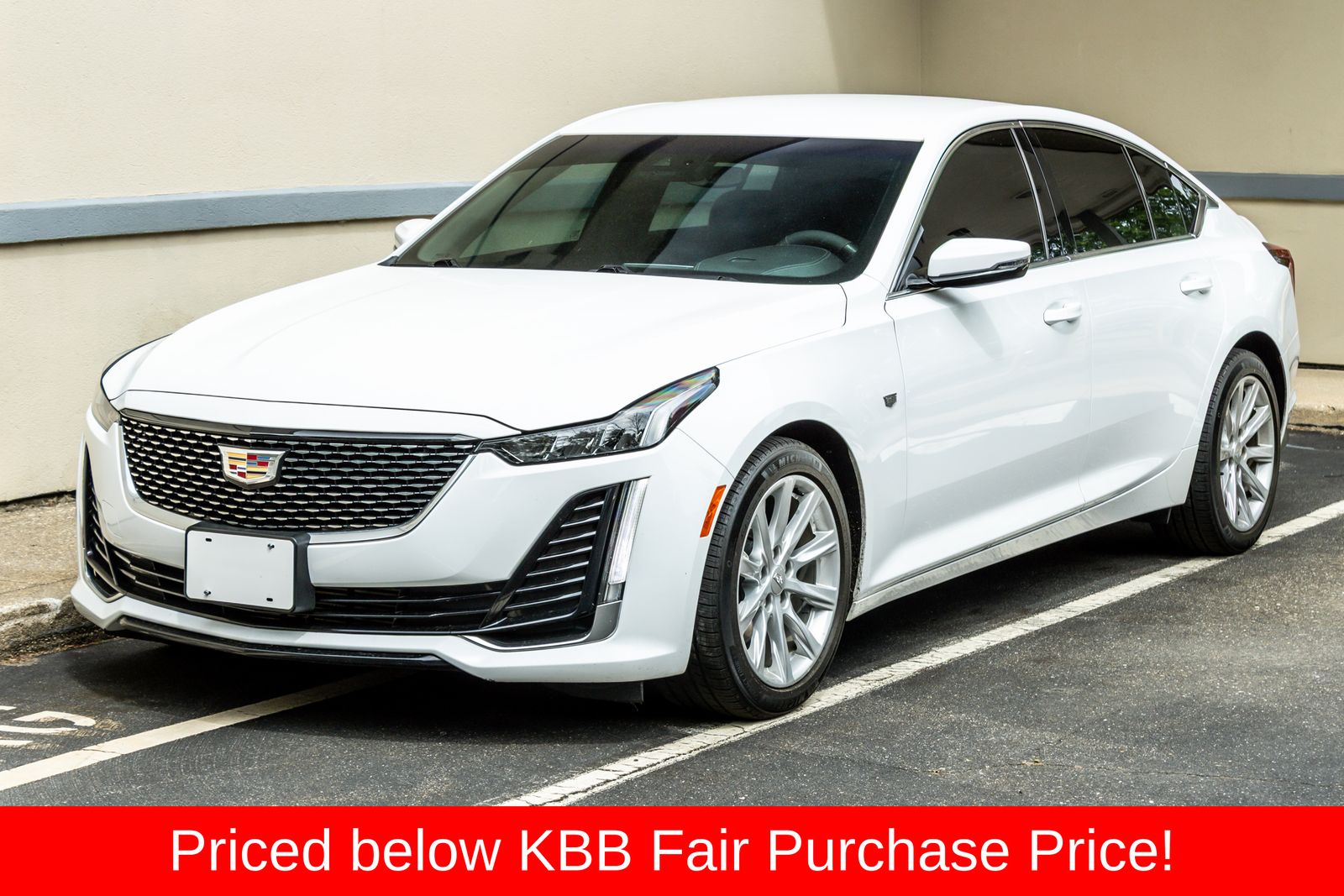 Summit White 2022 Cadillac CT5 Luxury RWD Sedan Rear-Wheel Drive Automatic