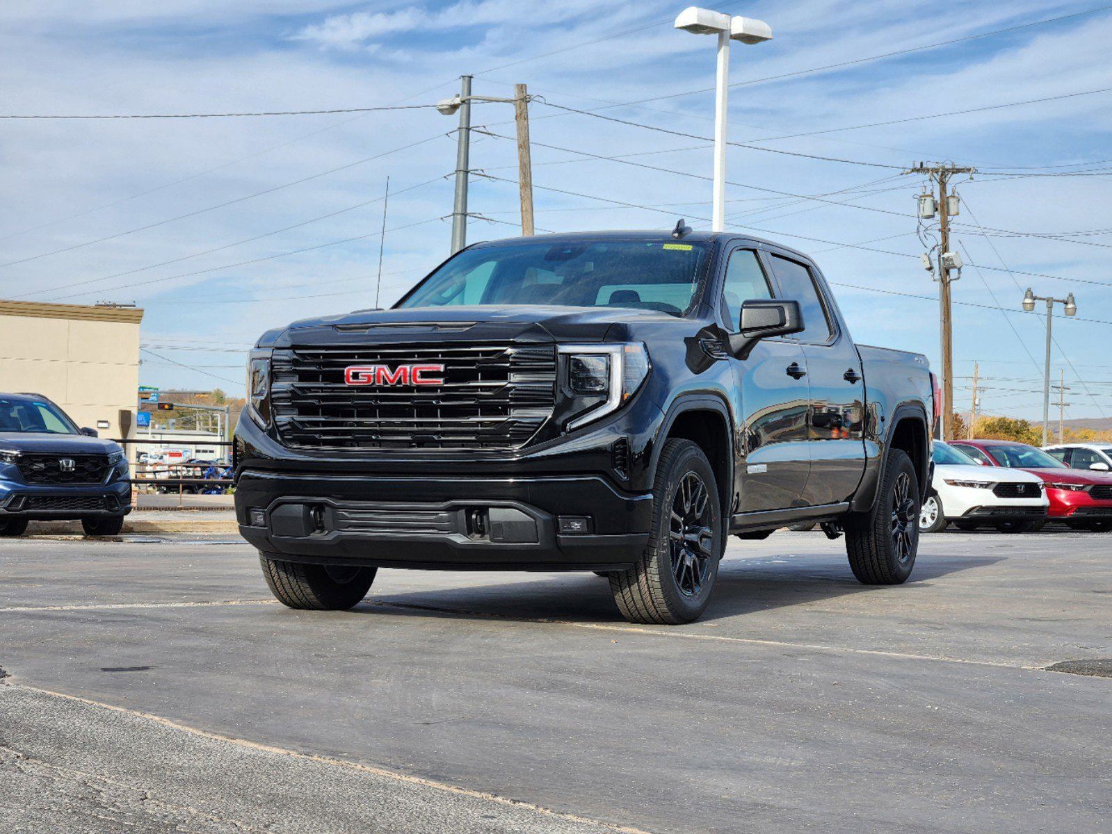 2025 GMC Sierra 1500 Elevation 2