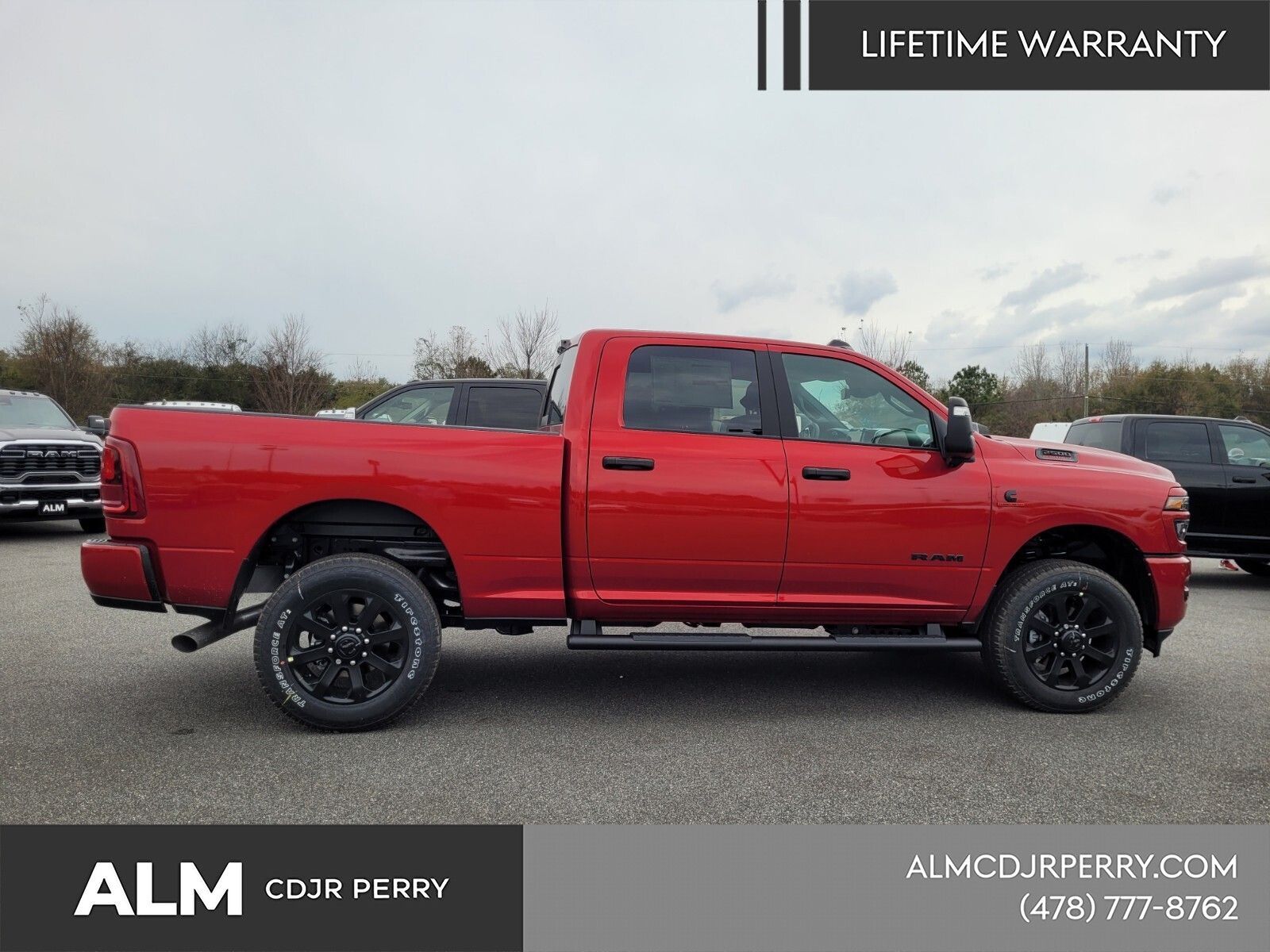 New 2026 Molten Red Pearl-Coat Exterior Paint RAM Big Horn image 16