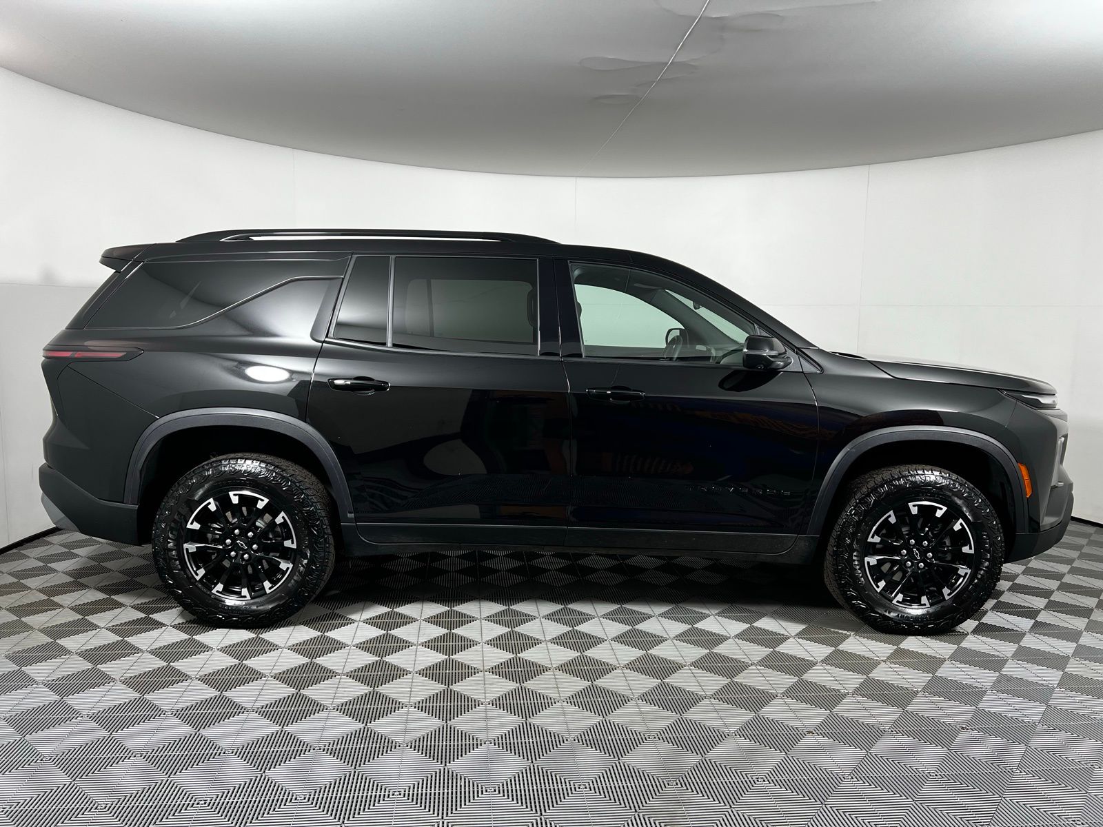 Thumbnail: 2024 Chevrolet Traverse - 4