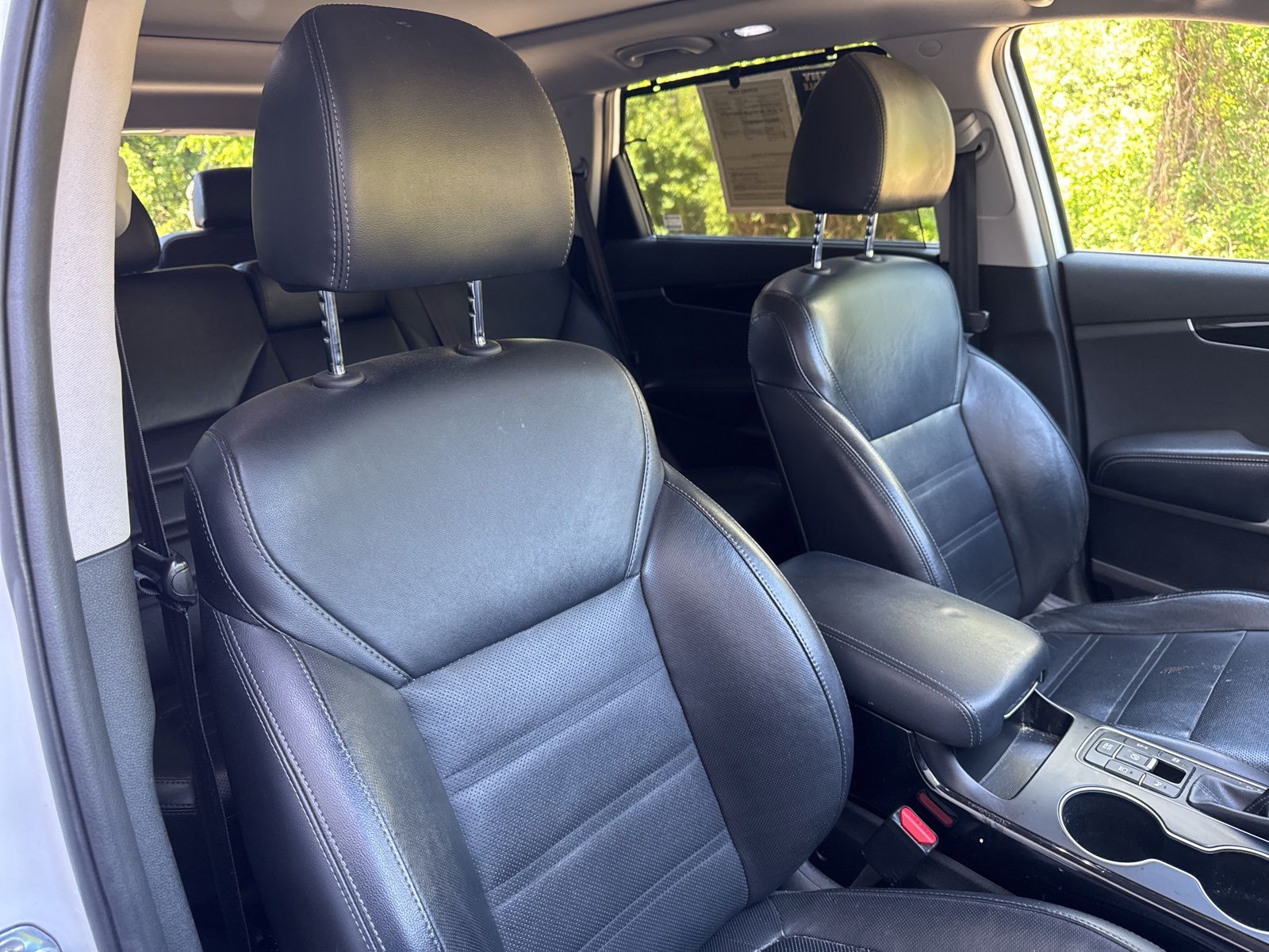 Used 2019 Snow White Pearl Kia SX image 33