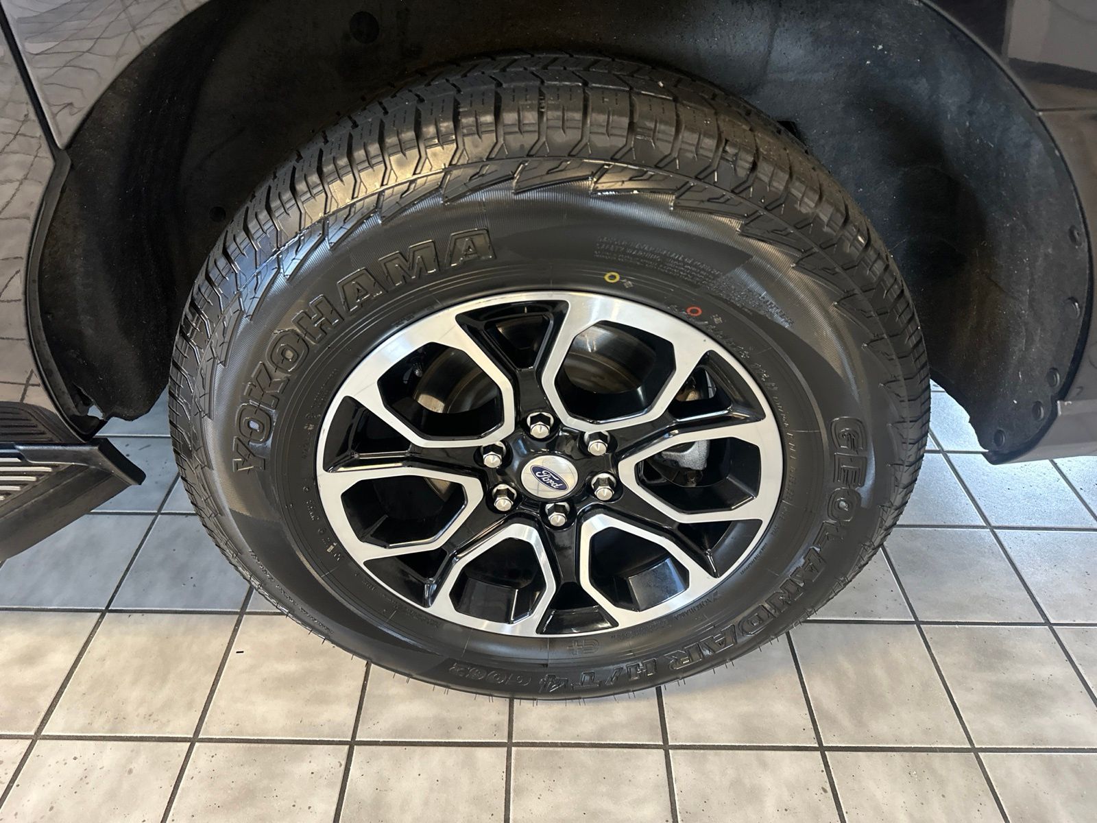 Certified Used 2023 Agate Black Metallic Ford XLT image 24