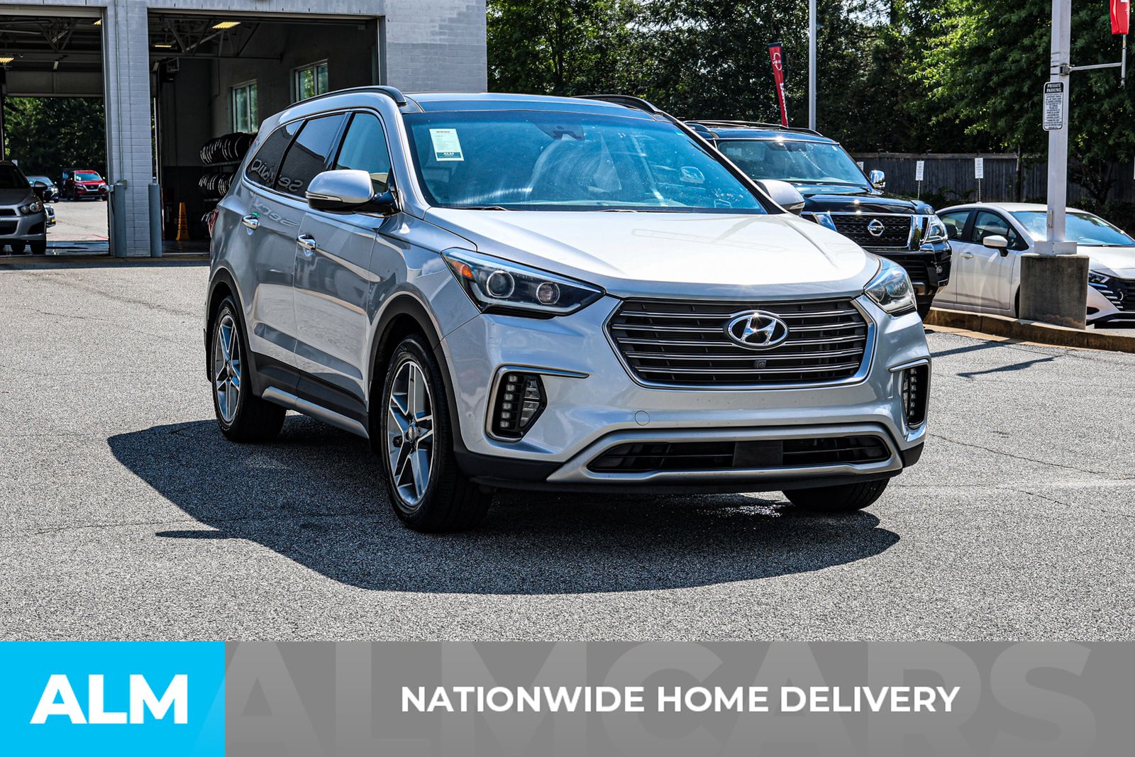2017 Hyundai Santa Fe Limited Ultimate photo 2