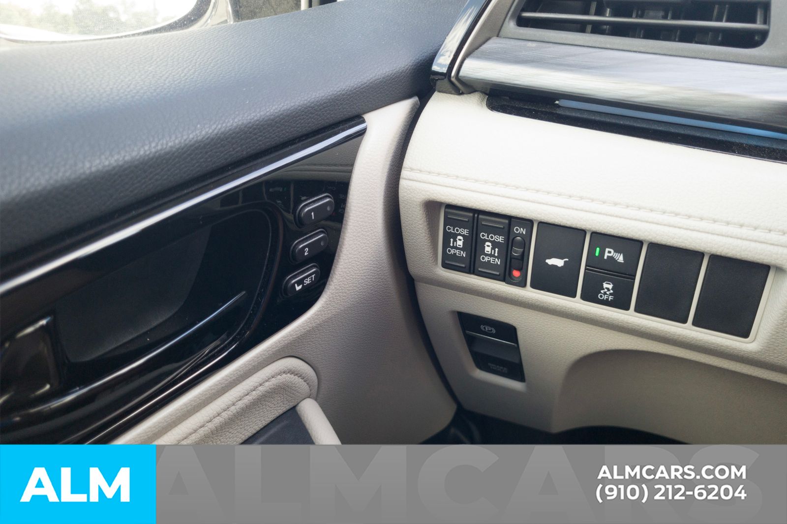 2025 Honda Odyssey Elite photo 27