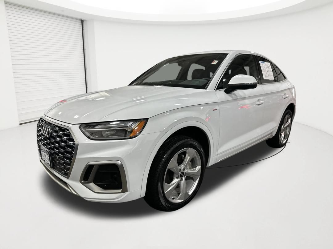 White 2024 Audi Q5 Sportback Sedan All-Wheel Drive 7-Speed Dual Clutch