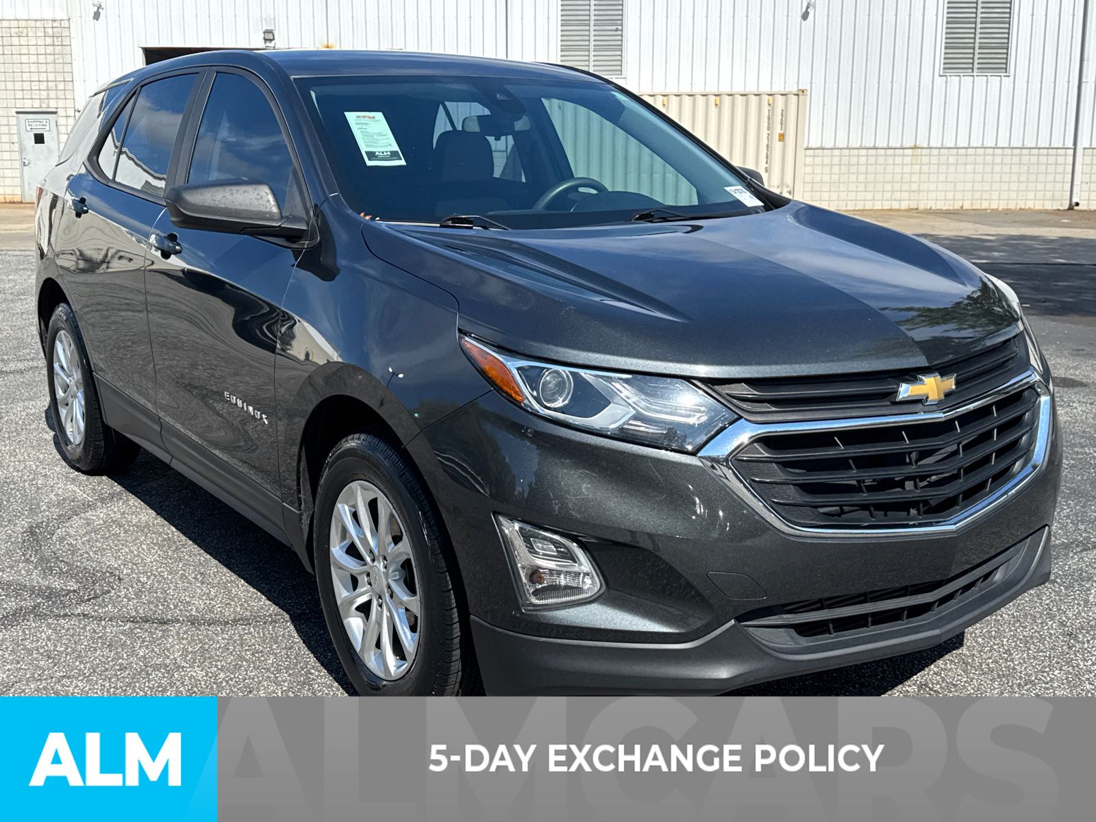 2020 Chevrolet Equinox LS photo 3