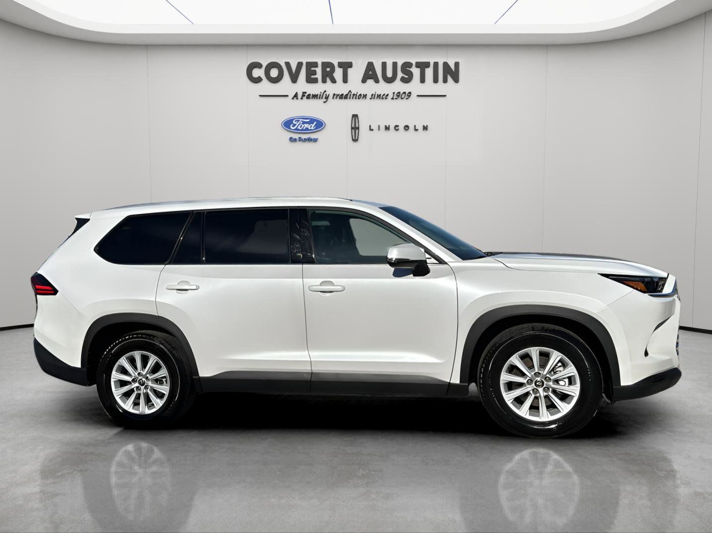 Used Car 2024 Toyota Grand Highlander  Xle For Sale Under $50,000 In Austin, Texas