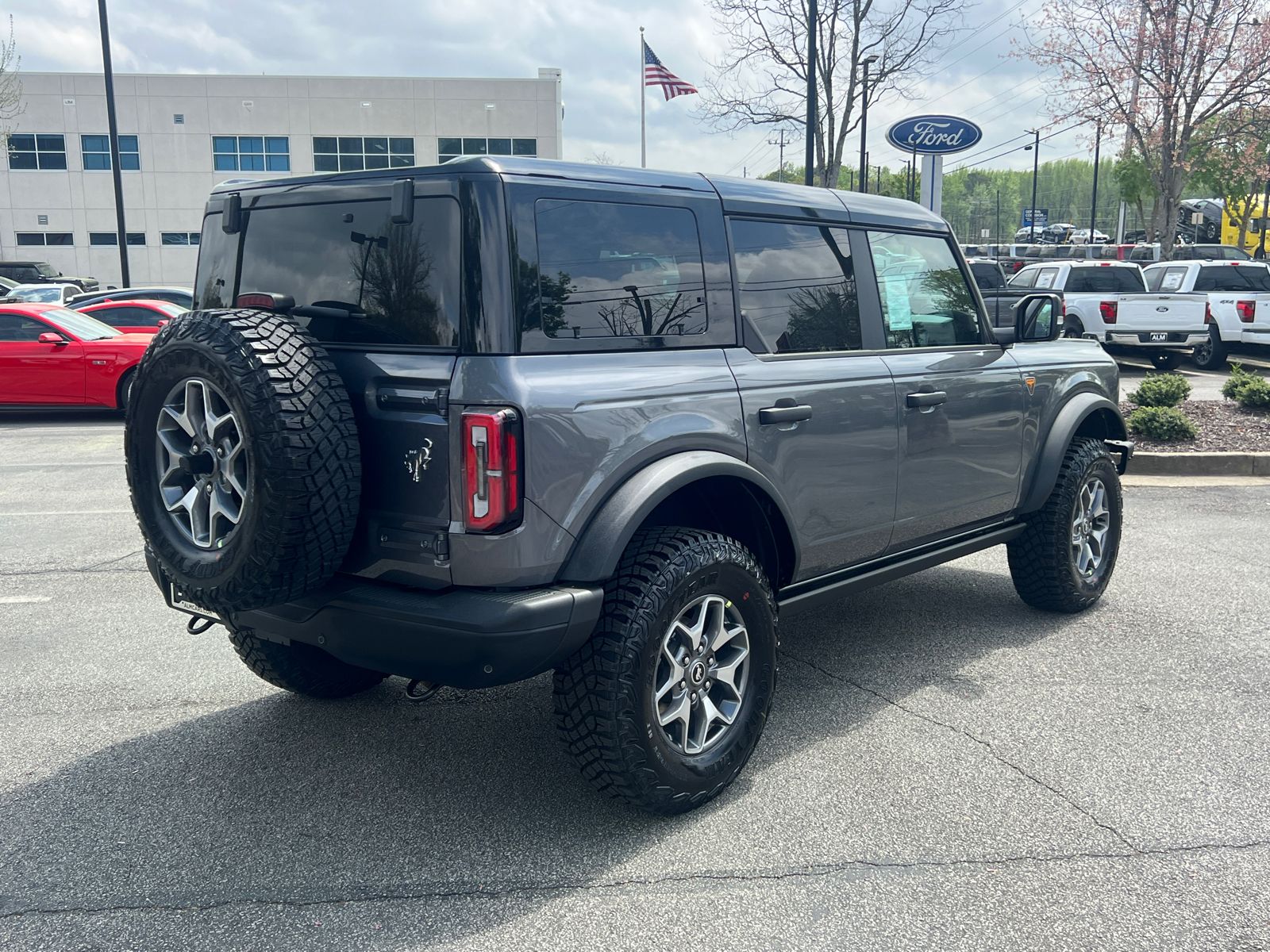 2025 Ford Bronco Badlands photo 5