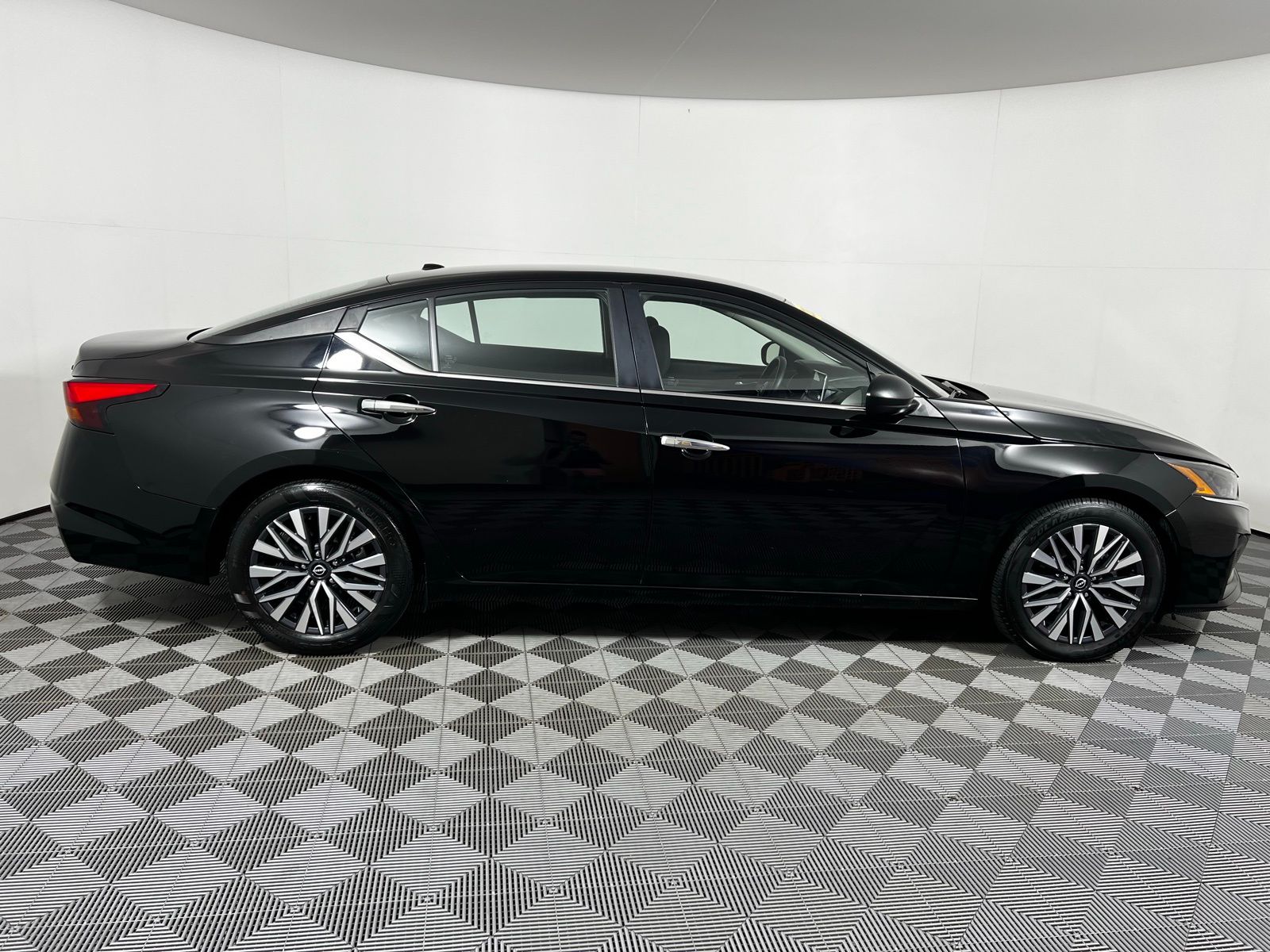 Thumbnail: 2024 Nissan Altima - 4