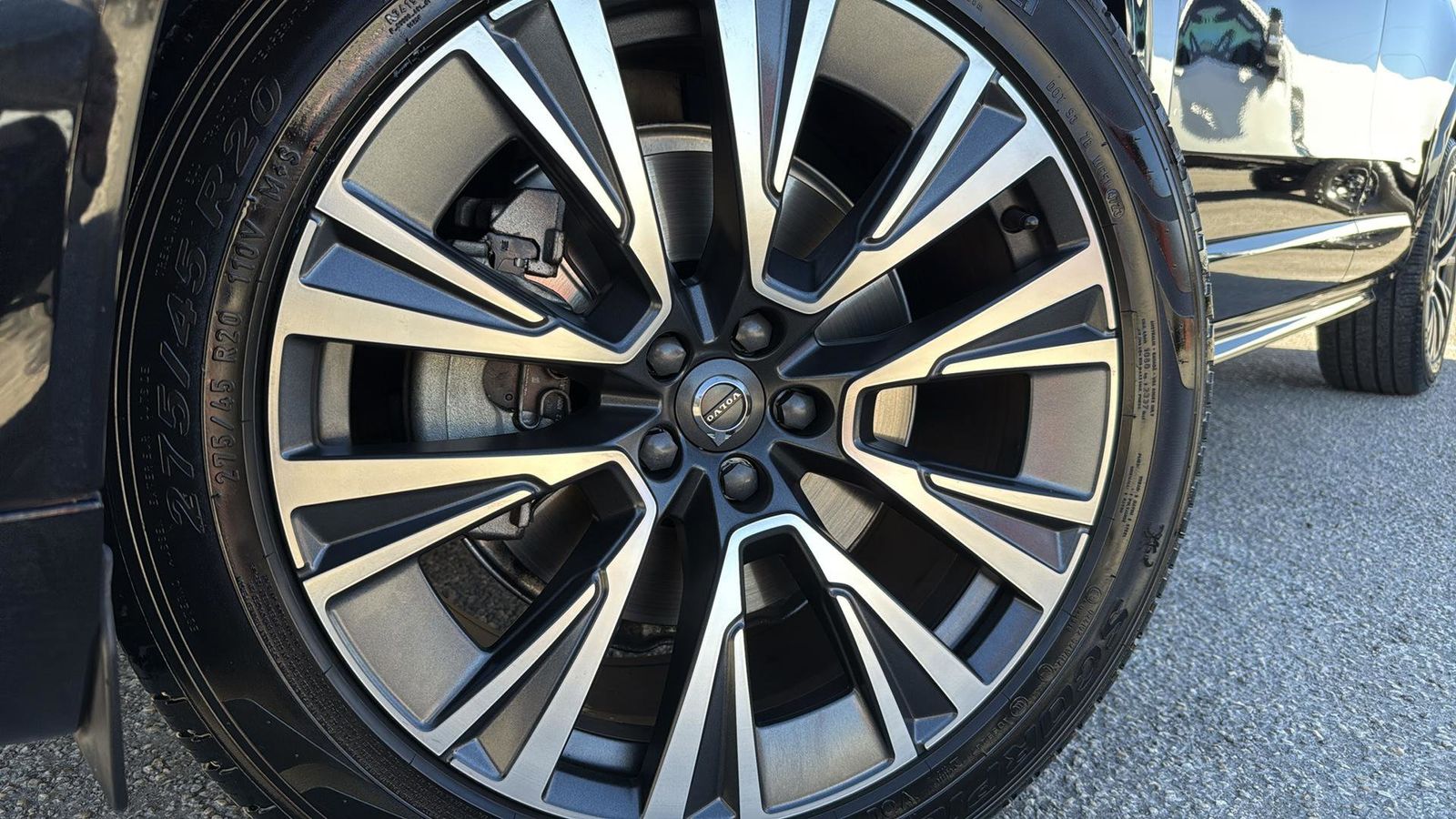 Used Car 2021 Volvo Xc90  T6 Momentum For Sale Under $30,000 In Austin, Texas