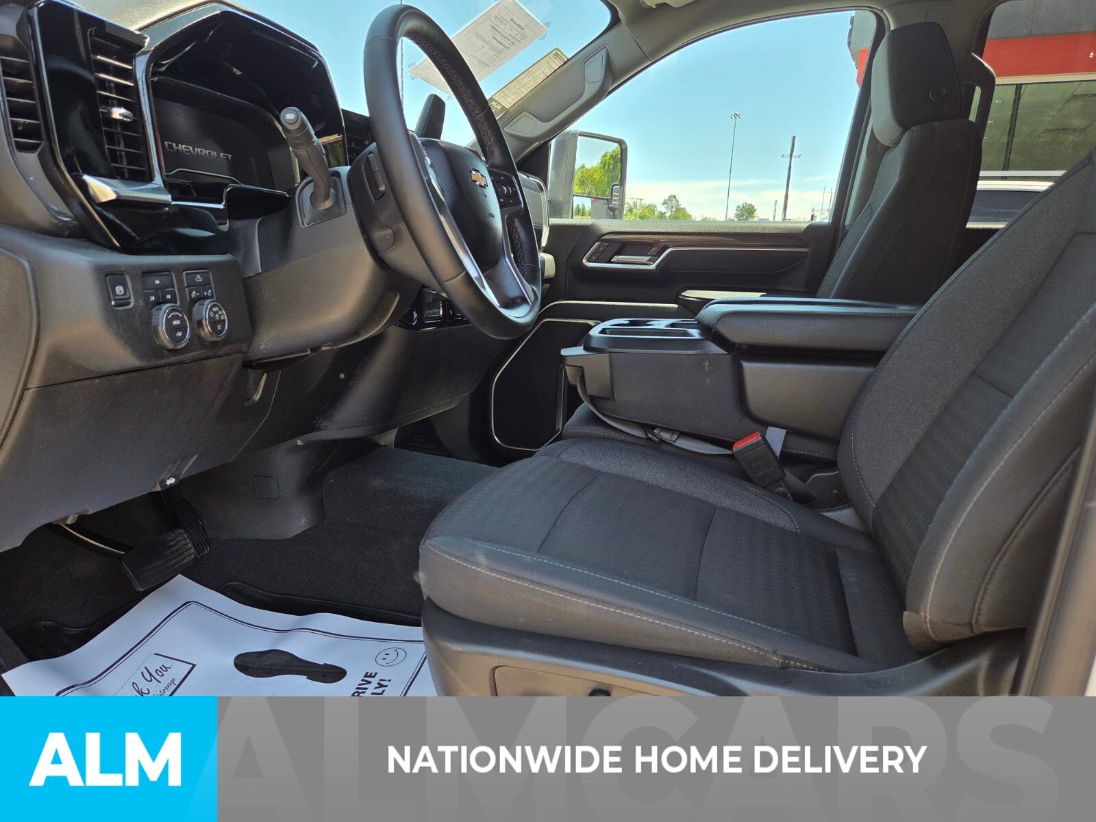 Used 2025 White Chevrolet LT image 4