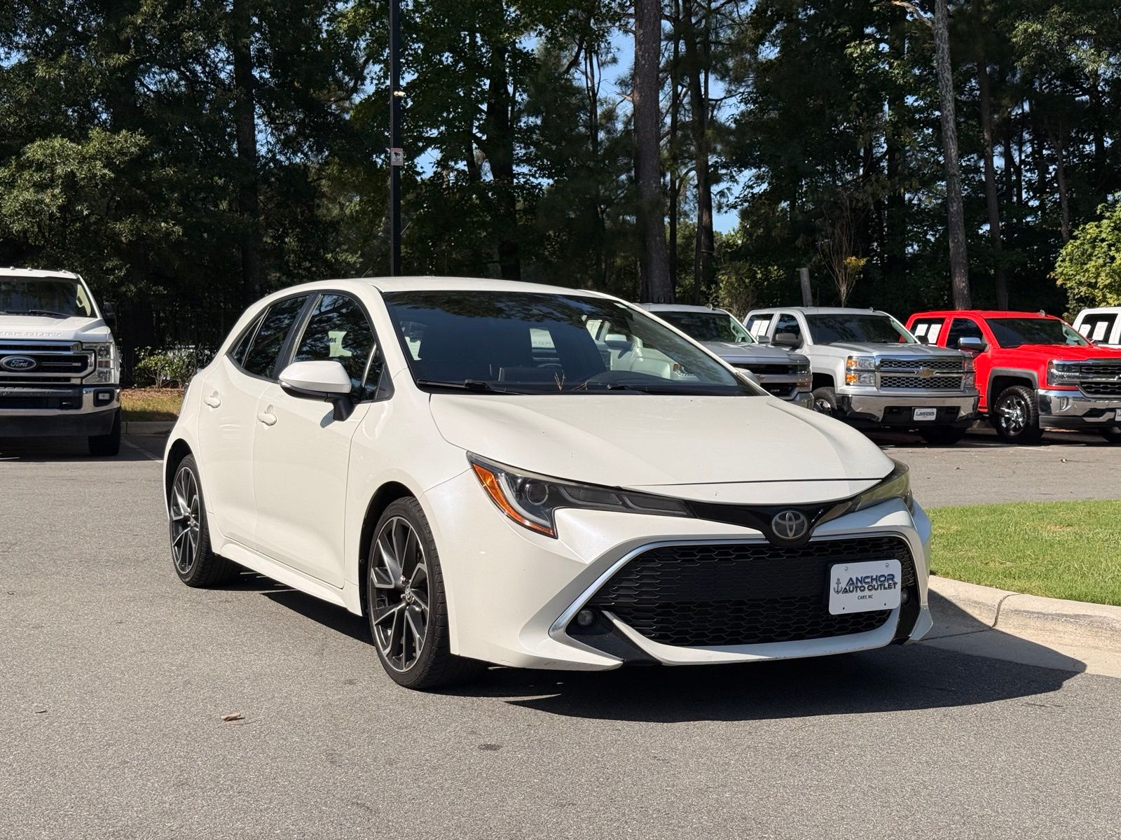White (Blizzard Pearl) 2019 Toyota Corolla Hatchback Hatchback Front-Wheel Drive Continuously Variable Transmission