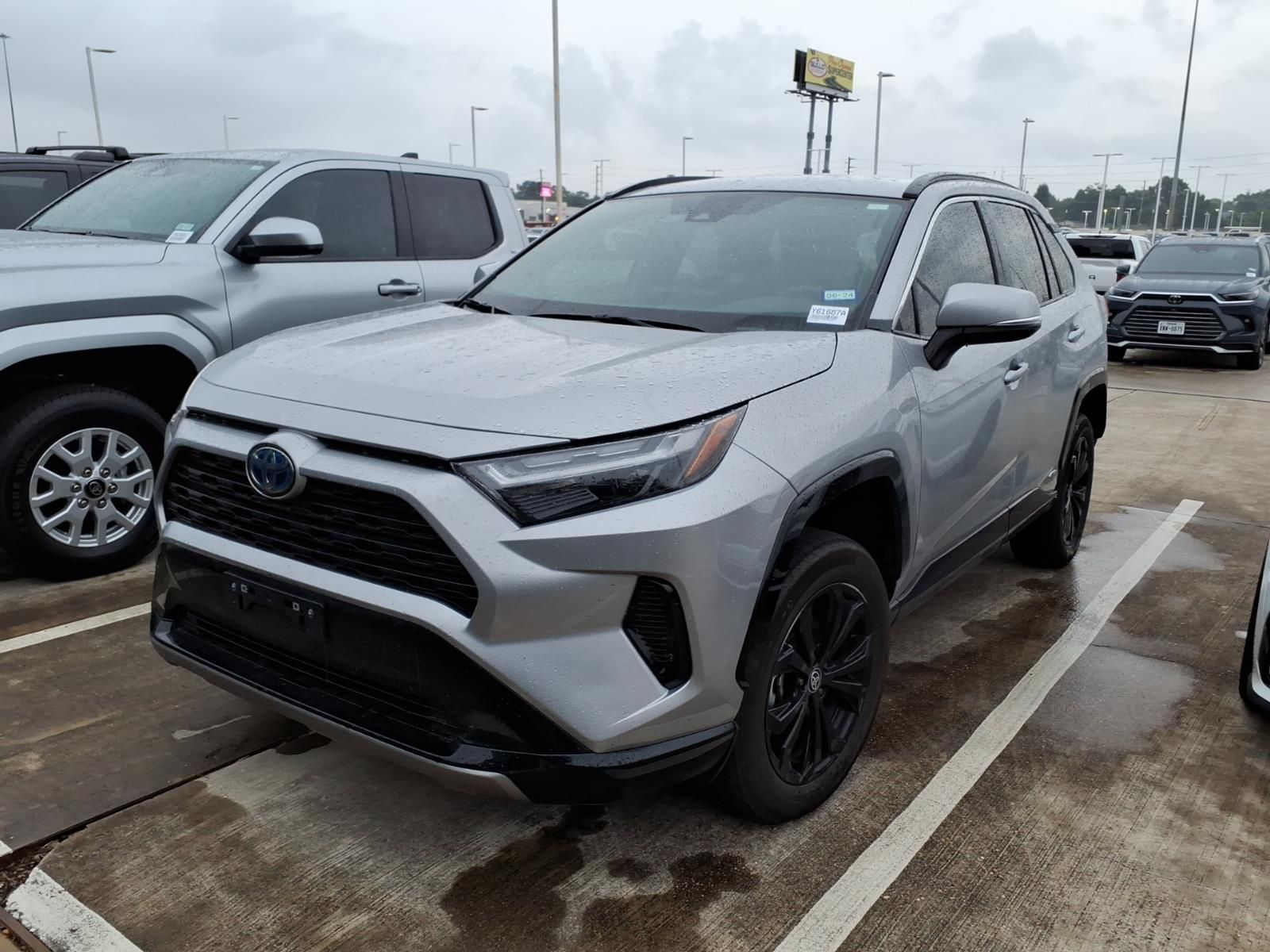 2022 Toyota RAV4 Hybrid SE Silver at EAG Ford Navasota