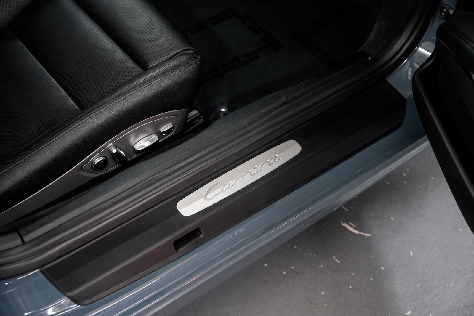 2018 Porsche 911 Carrera — photo 23
