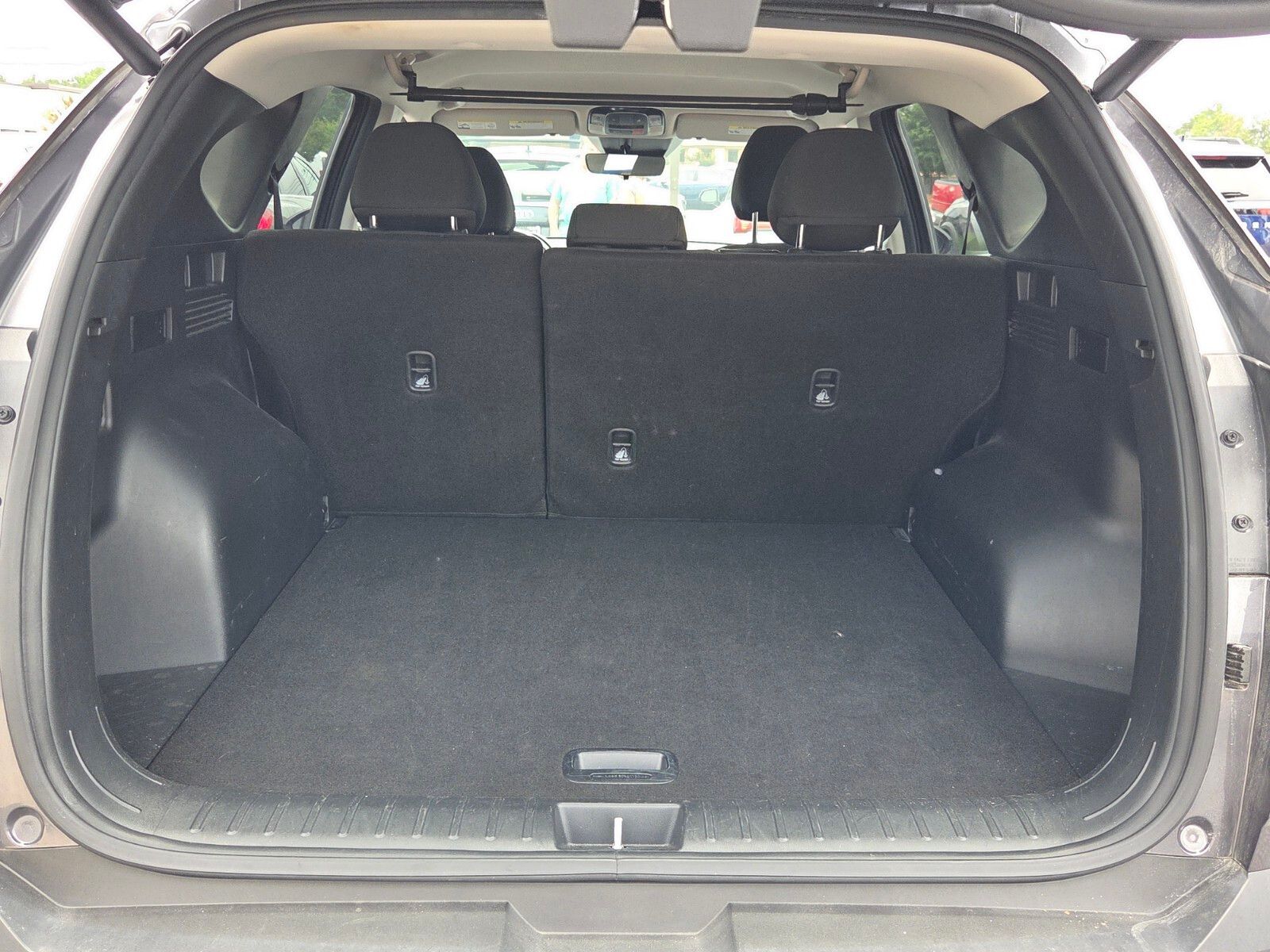 Used 2024 Gray Hyundai SEL image 10