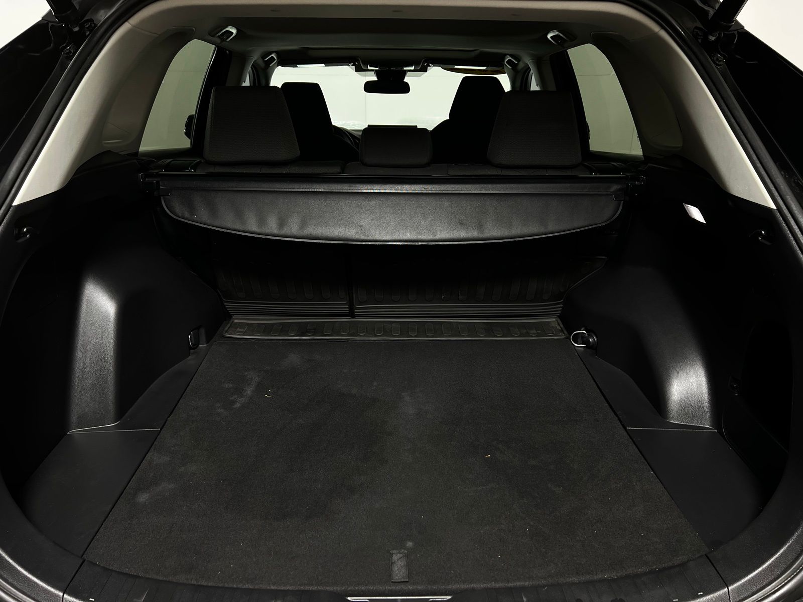 Thumbnail: 2022 Toyota RAV4 - 24