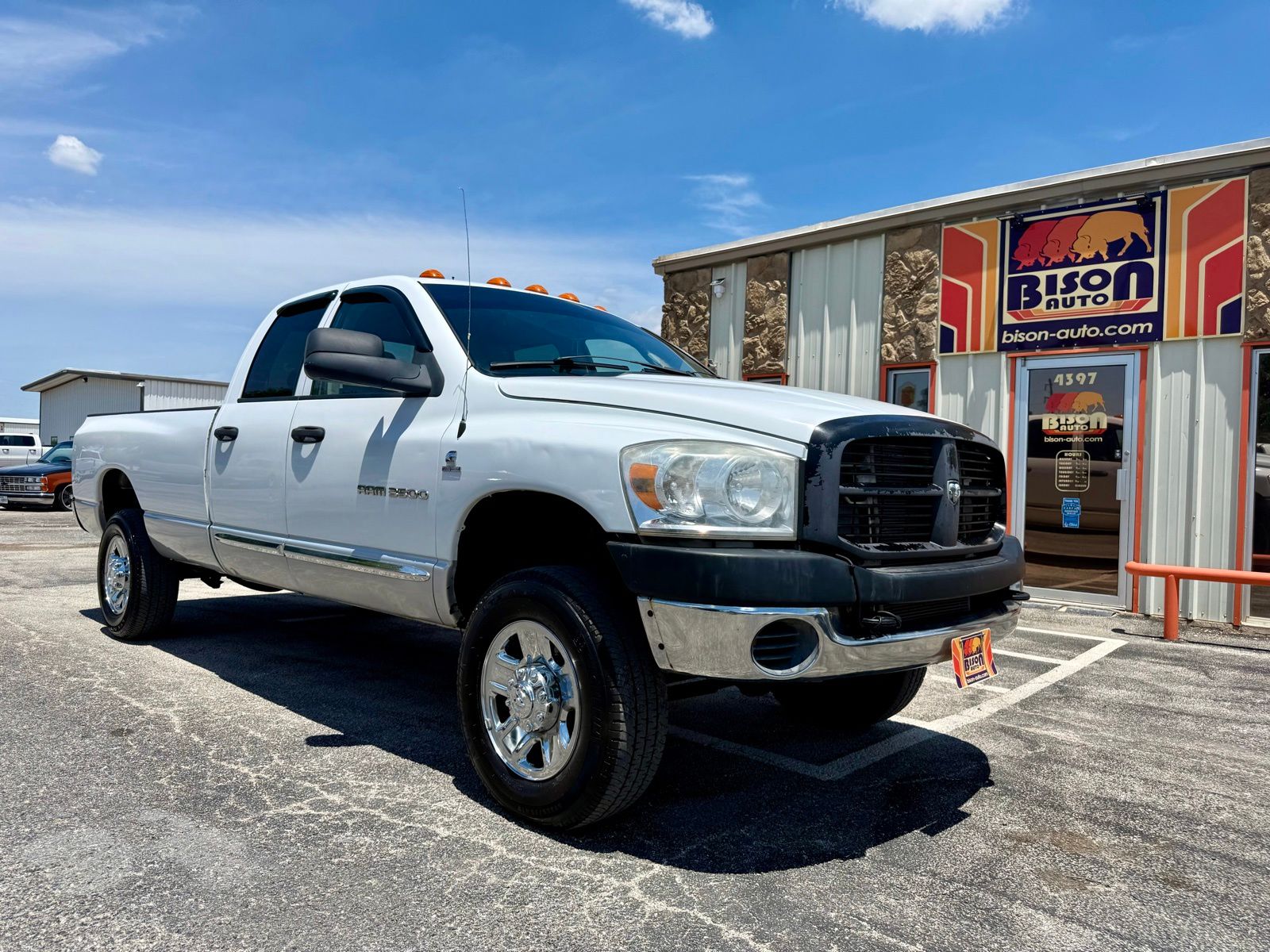 Bright White Clearcoat 2006 Dodge RAM 3500 SLT Quad Cab 4WD Pickup Truck Four-Wheel Drive 4-Speed Automatic