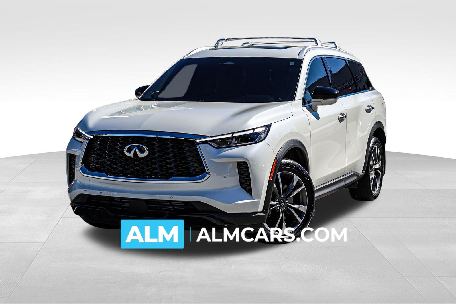 2025 INFINITI QX60 LUXE's photo