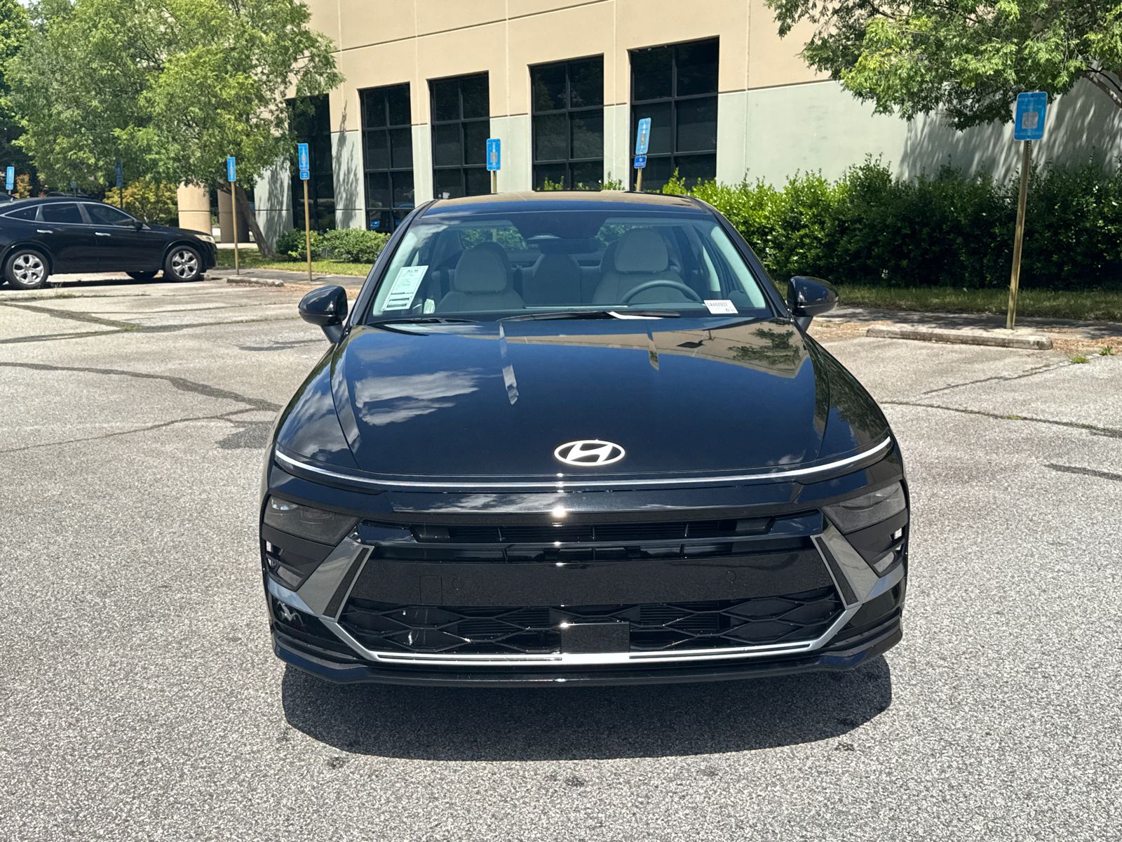 2025 Hyundai Sonata SE photo 2