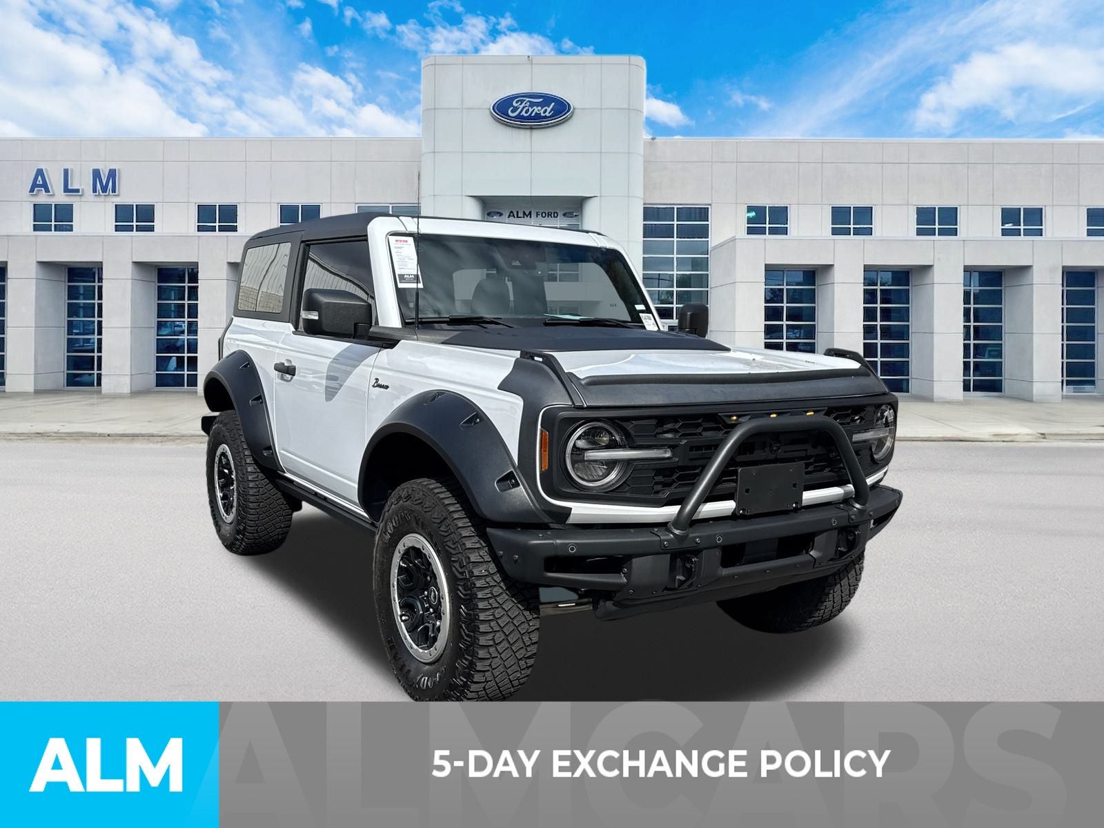Used 2024 White Ford Badlands image 3