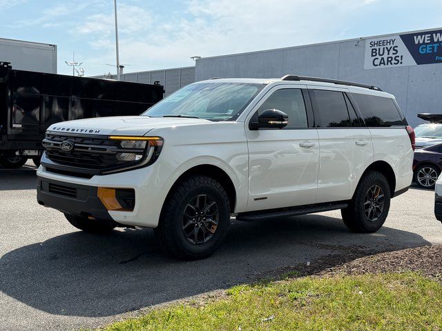 New 2025 Star White Metallic Tri-Coat Ford Tremor image 2