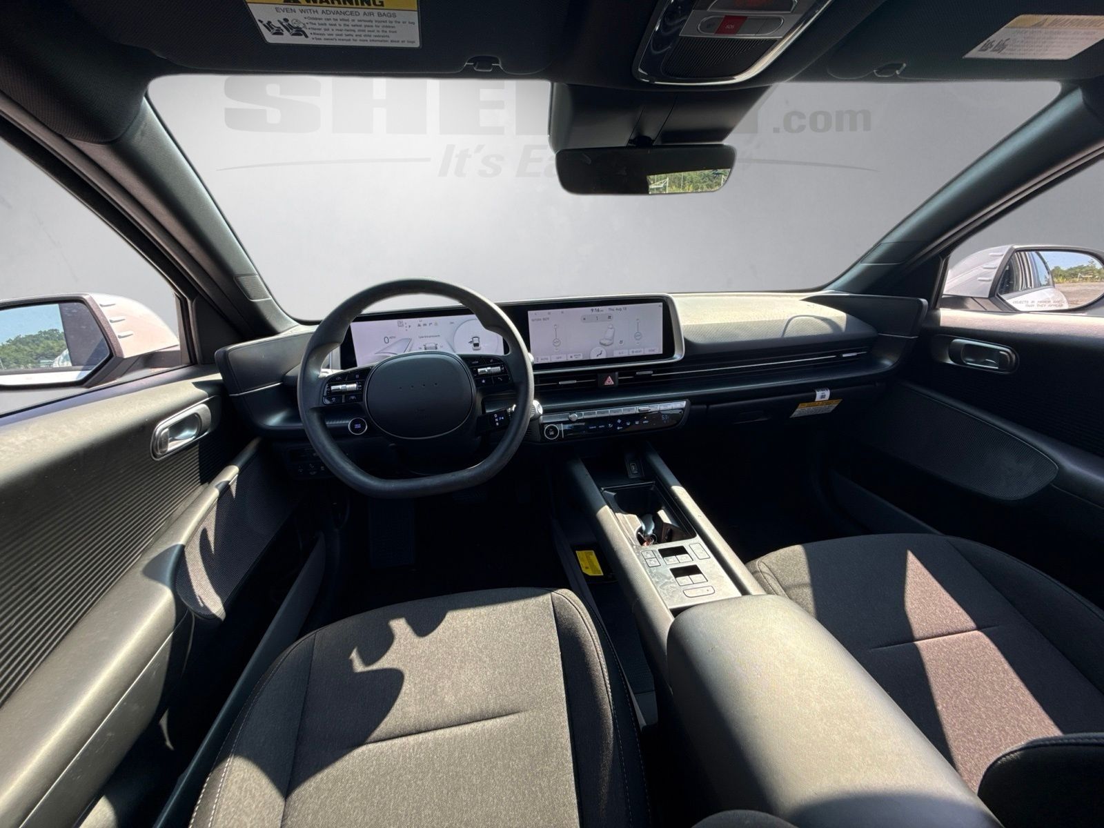 Used 2024 White Hyundai SE Standard Range image 3