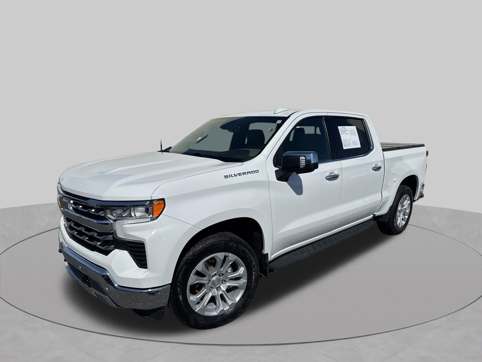 Summit White 2022 Chevrolet Silverado 1500 Pickup Truck 4X2 Automatic