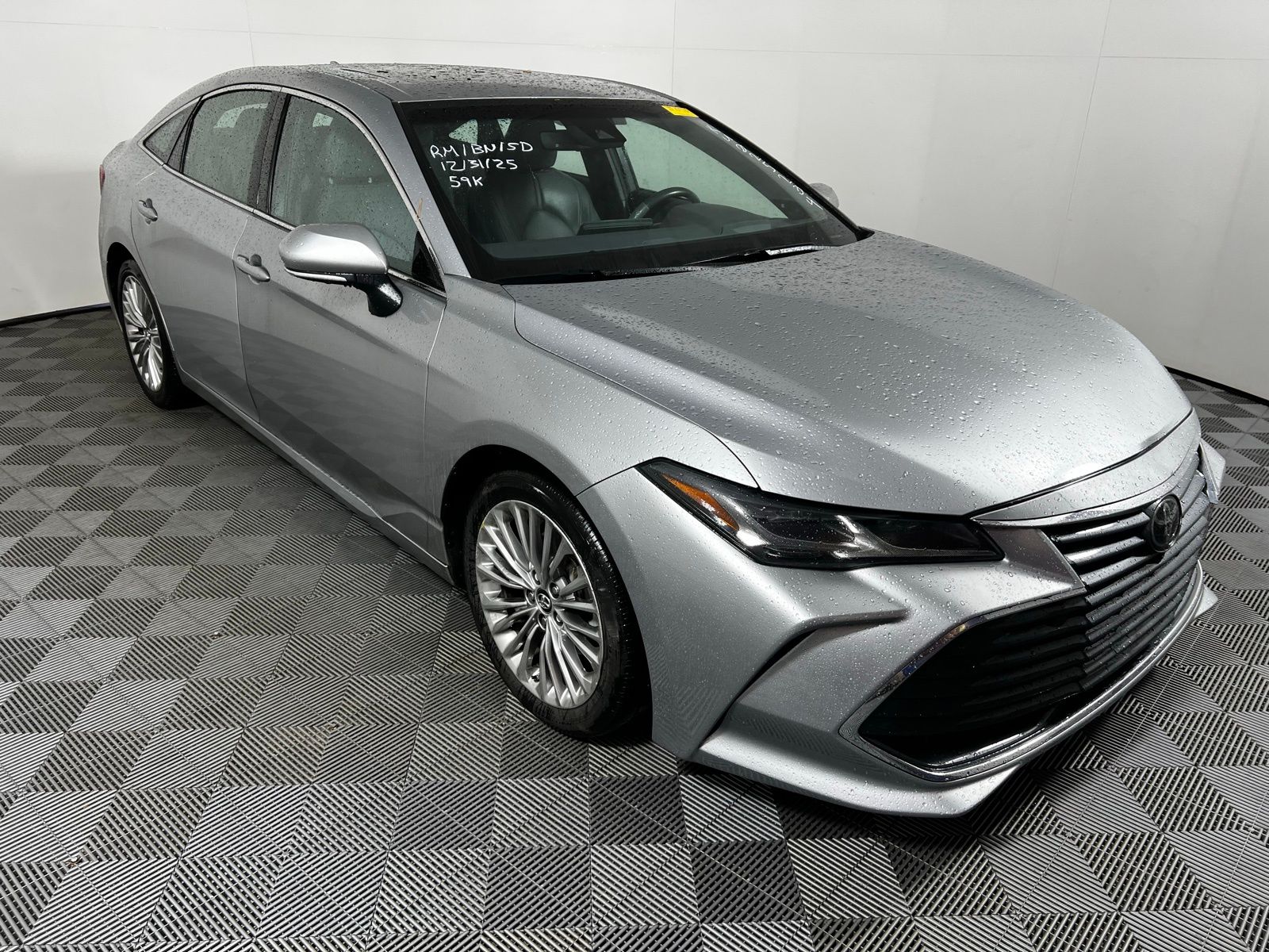 Thumbnail: 2019 Toyota Avalon - 3
