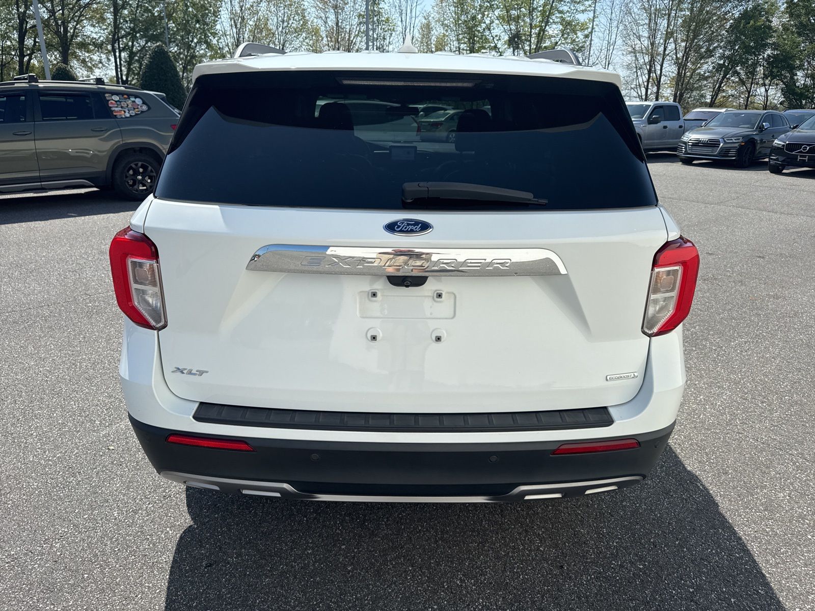 View vehicle photo 6