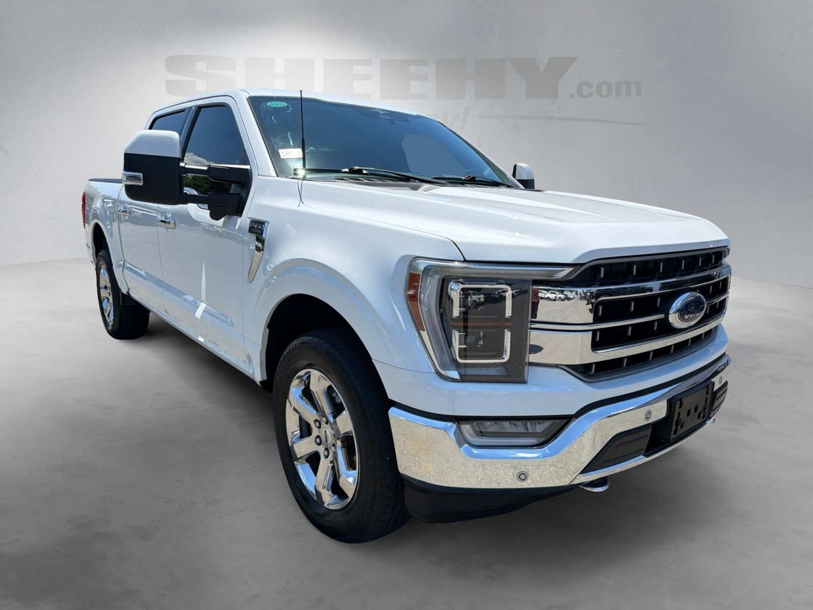 Certified Used 2023 Oxford White Ford Lariat image 2