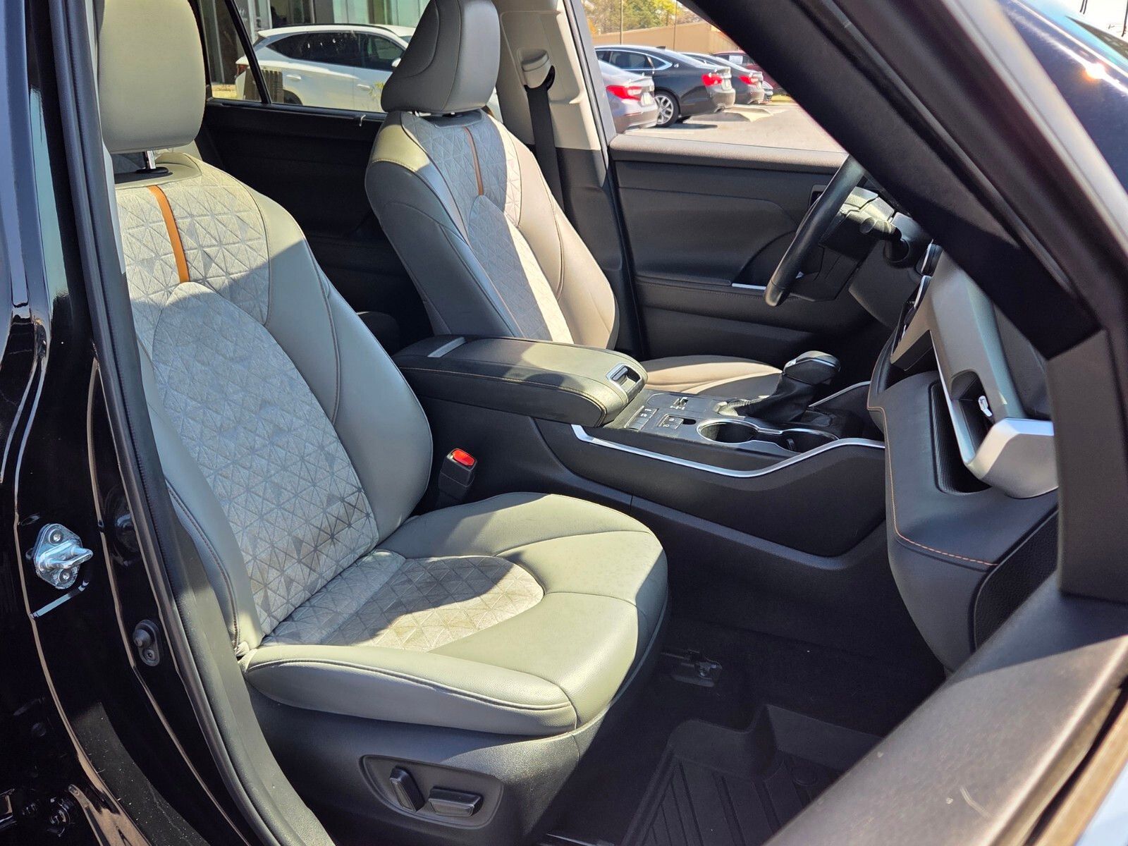Used 2022 Midnight Black Metallic Toyota Bronze Edition image 19