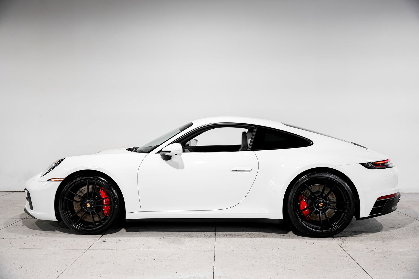2022 Porsche 911 Carrera GTS — photo 6