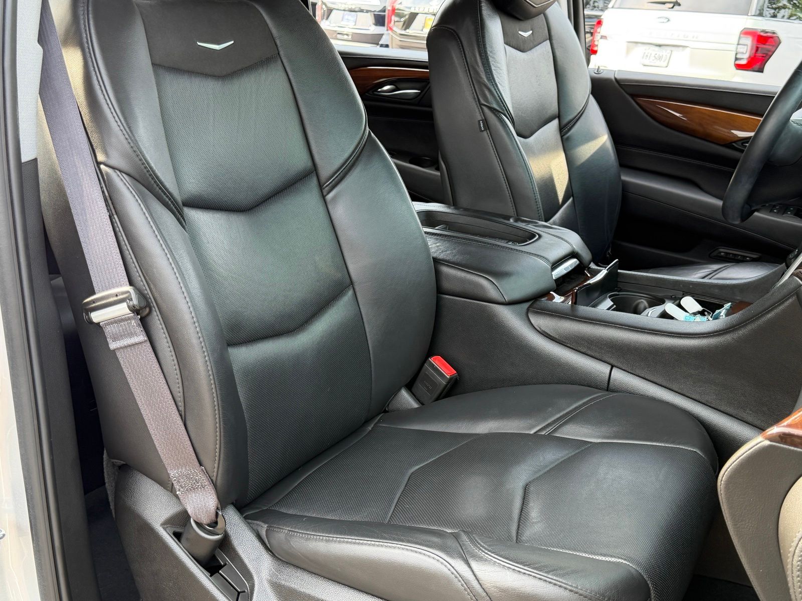 Used 2017 Radiant Silver Metallic Cadillac Luxury image 13