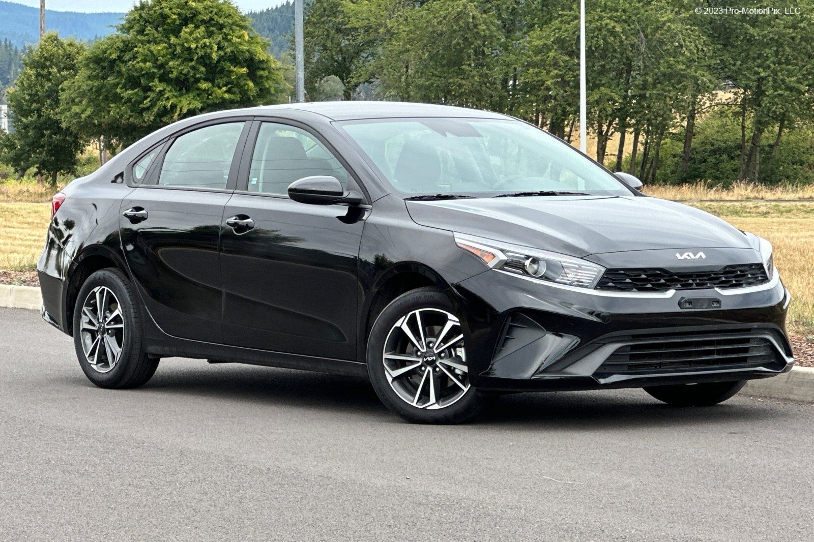 Aurora Black Pearl 2024 Kia Forte Sedan Front-Wheel Drive Continuously Variable Transmission
